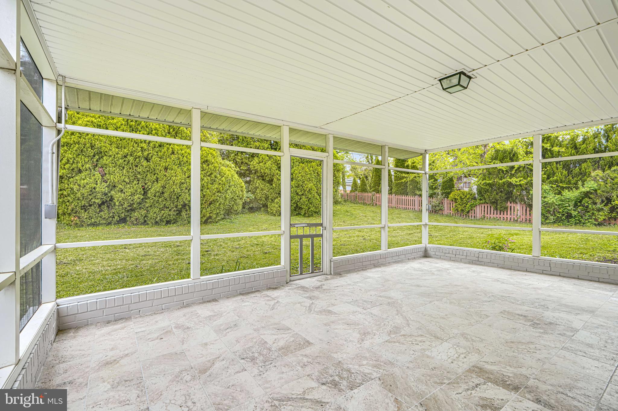 SUBURBAN GREENS - Residential