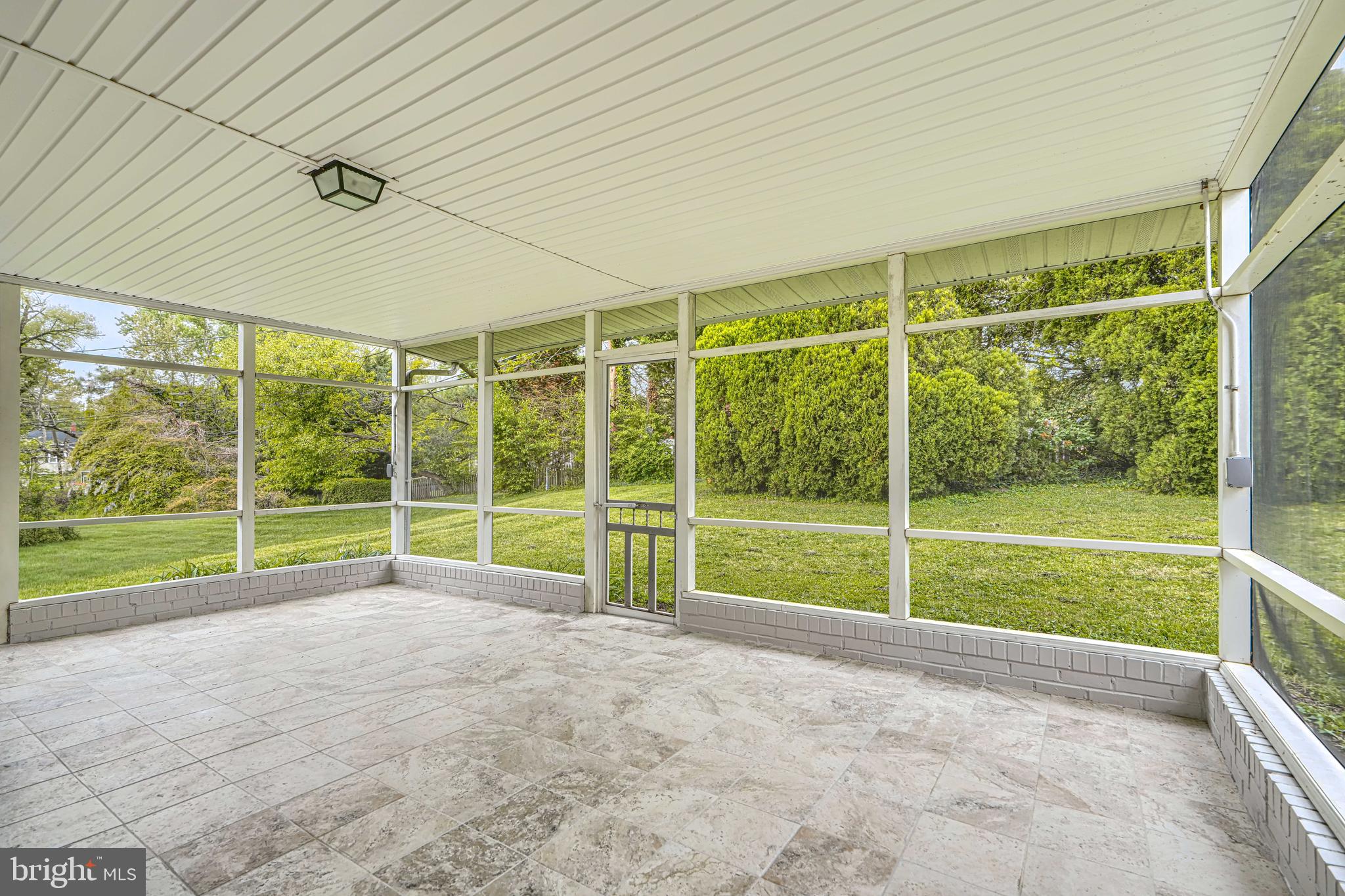 SUBURBAN GREENS - Residential