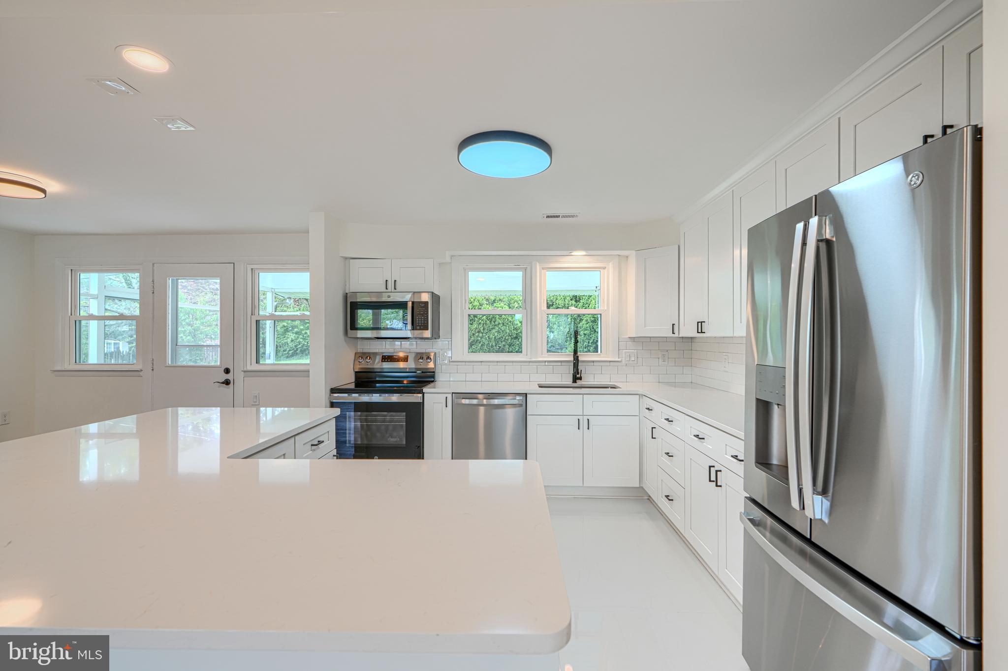 SUBURBAN GREENS - Residential