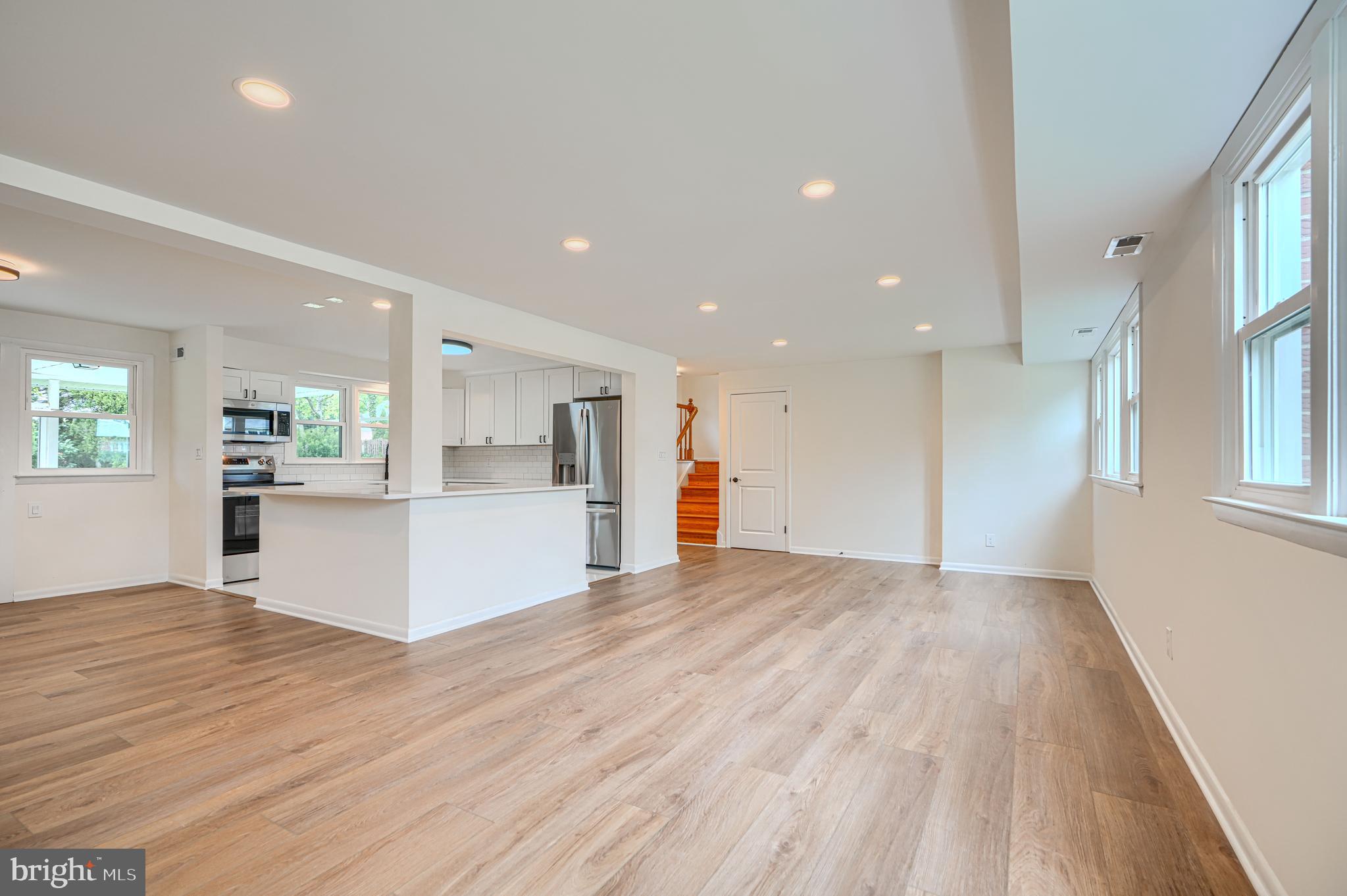 SUBURBAN GREENS - Residential