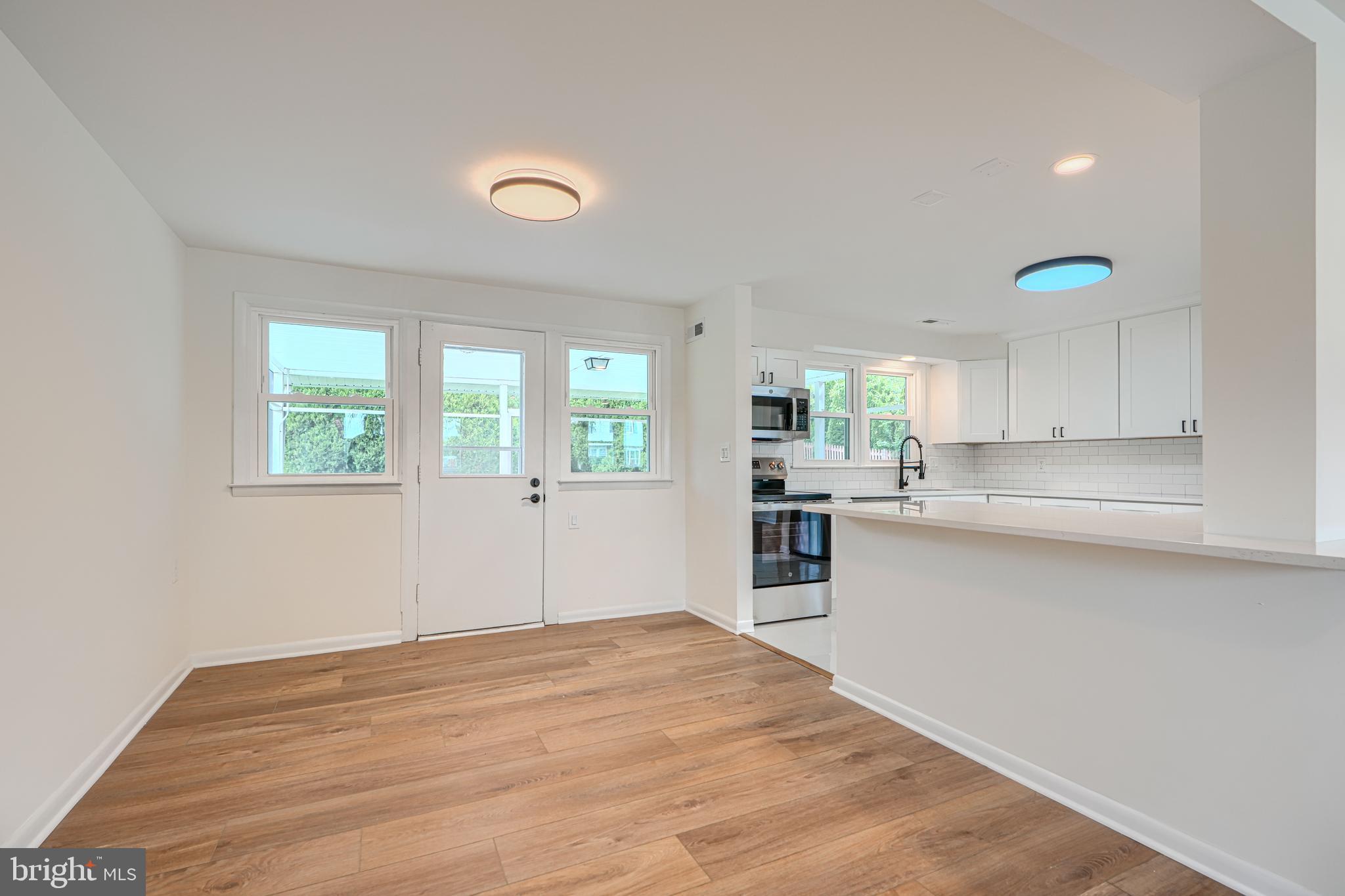 SUBURBAN GREENS - Residential