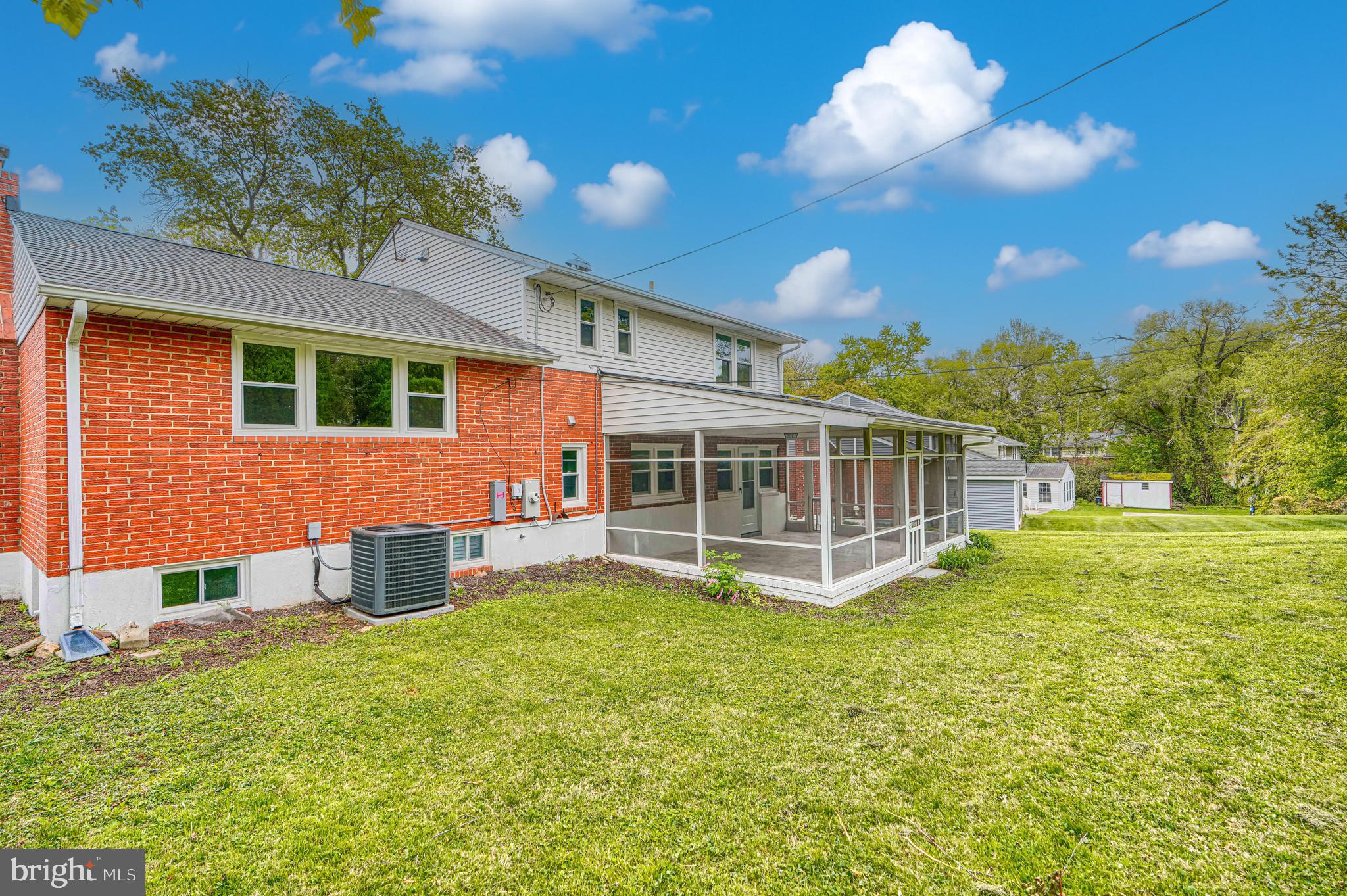 SUBURBAN GREENS - Residential