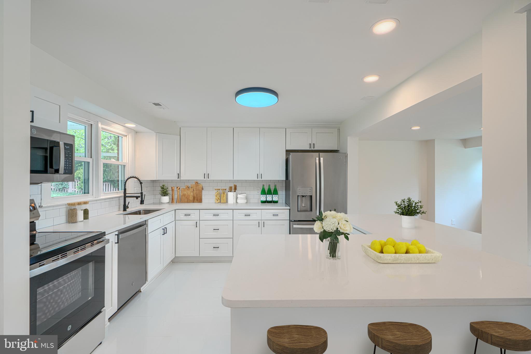 SUBURBAN GREENS - Residential