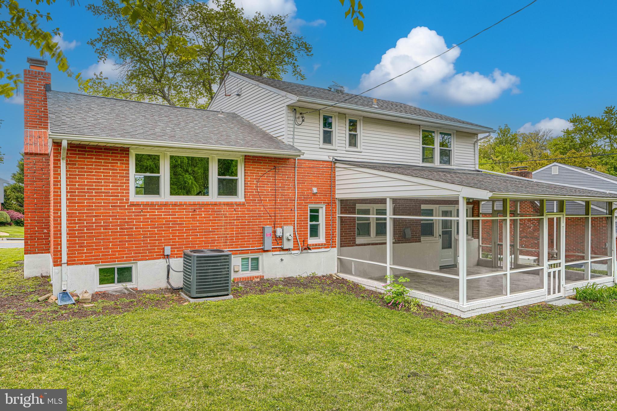 SUBURBAN GREENS - Residential