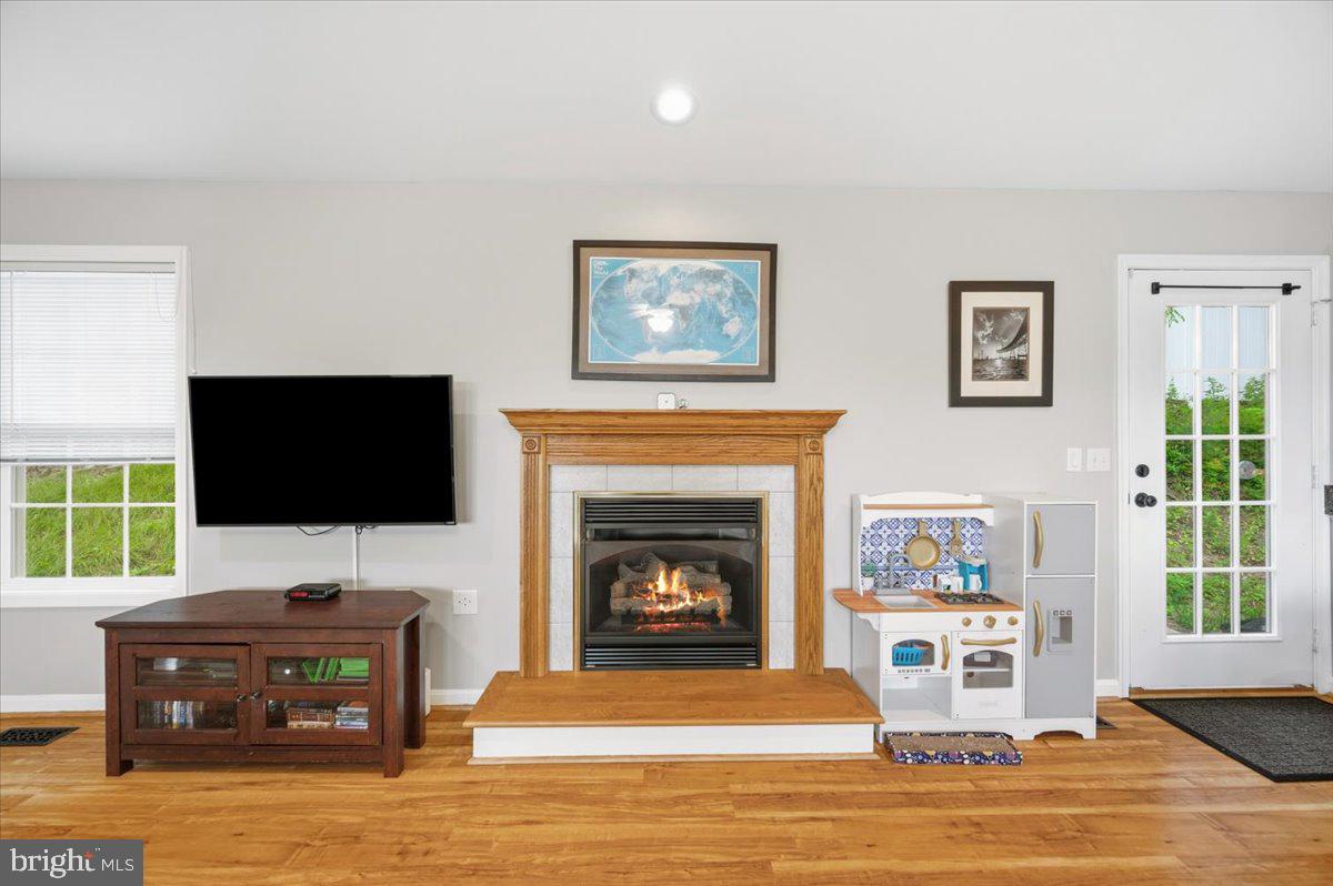 BOLIVAR VILLAGE - Residential