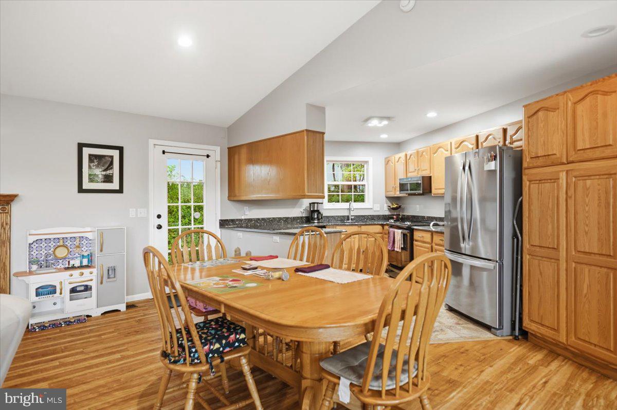 BOLIVAR VILLAGE - Residential