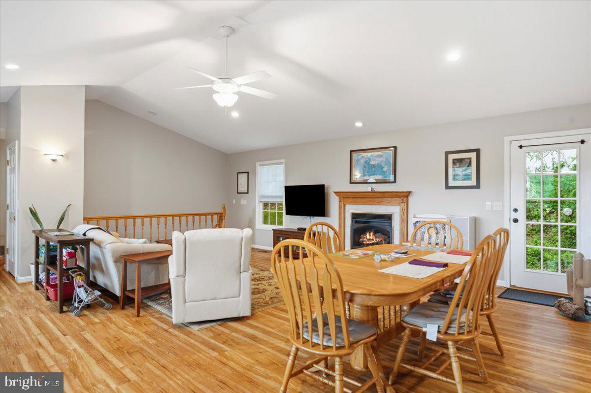 BOLIVAR VILLAGE - Residential