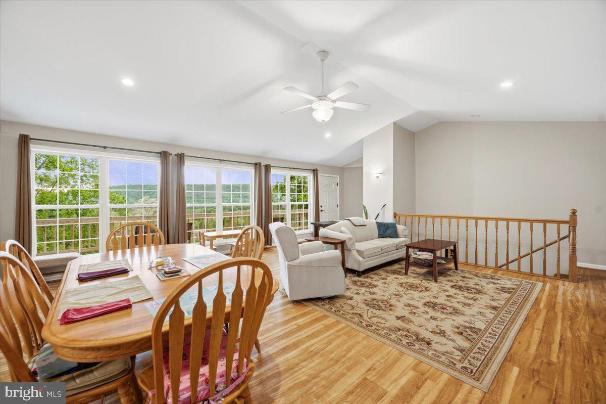 BOLIVAR VILLAGE - Residential