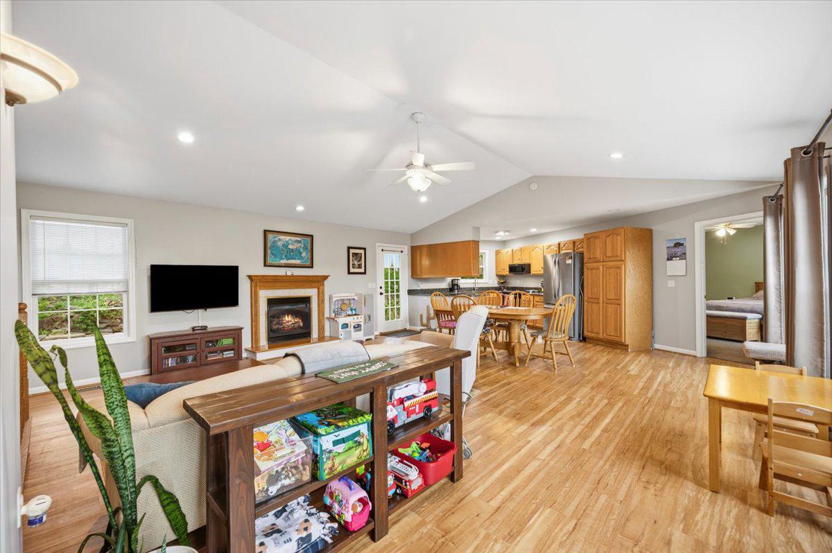 BOLIVAR VILLAGE - Residential