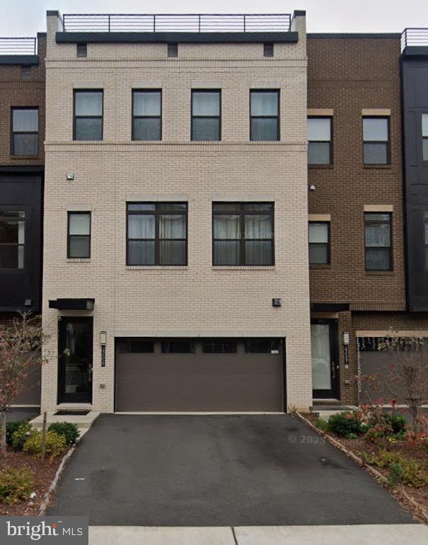 LOUDOUN VALLEY ESTATES 2 - Residential Lease