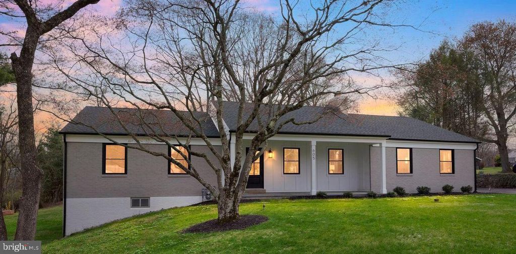 Photo of 605 Bowers Lane, WALLINGFORD, PA 19086 (MLS # PADE2101540)