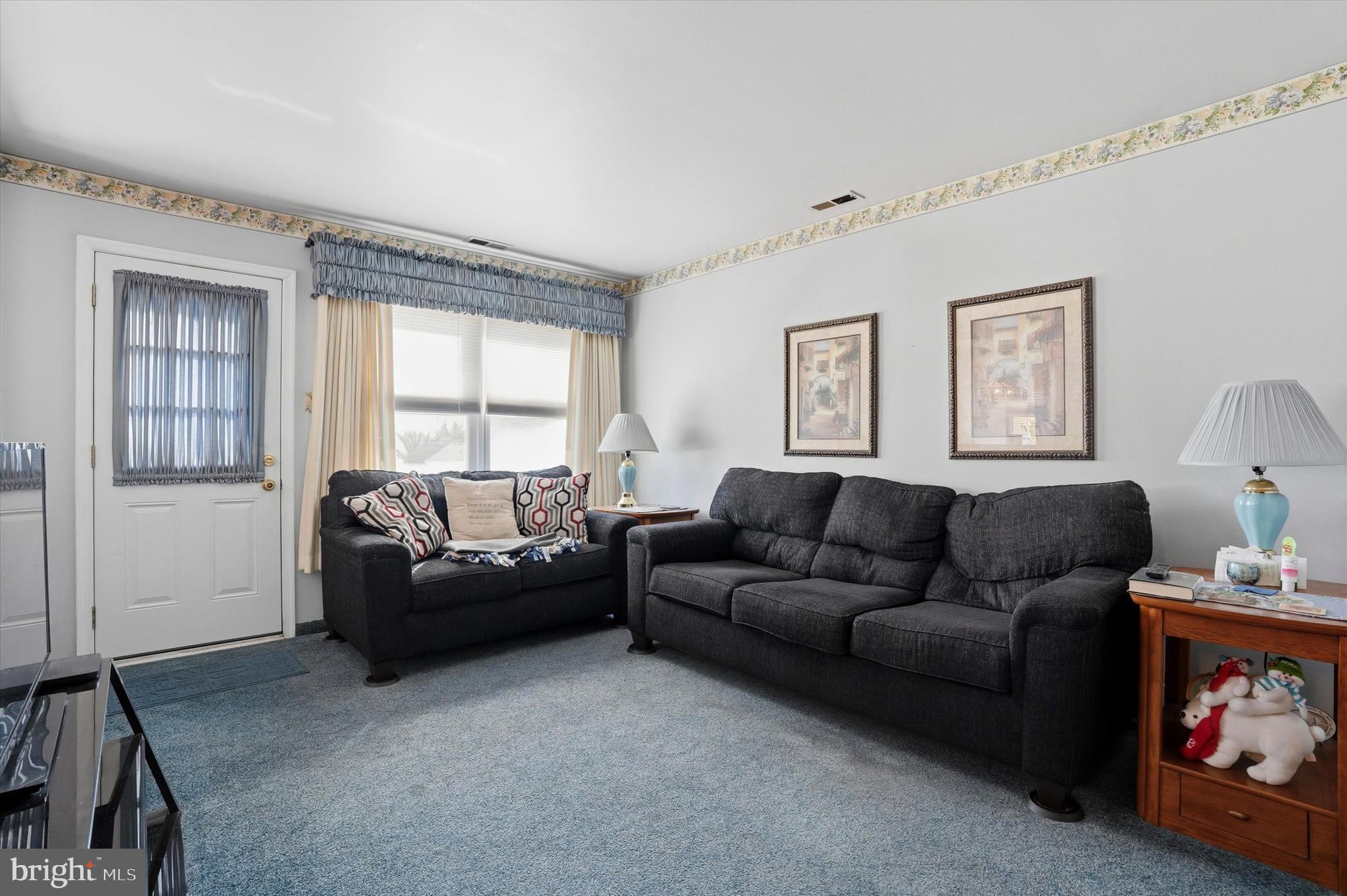 CROSS ROADS - Residential