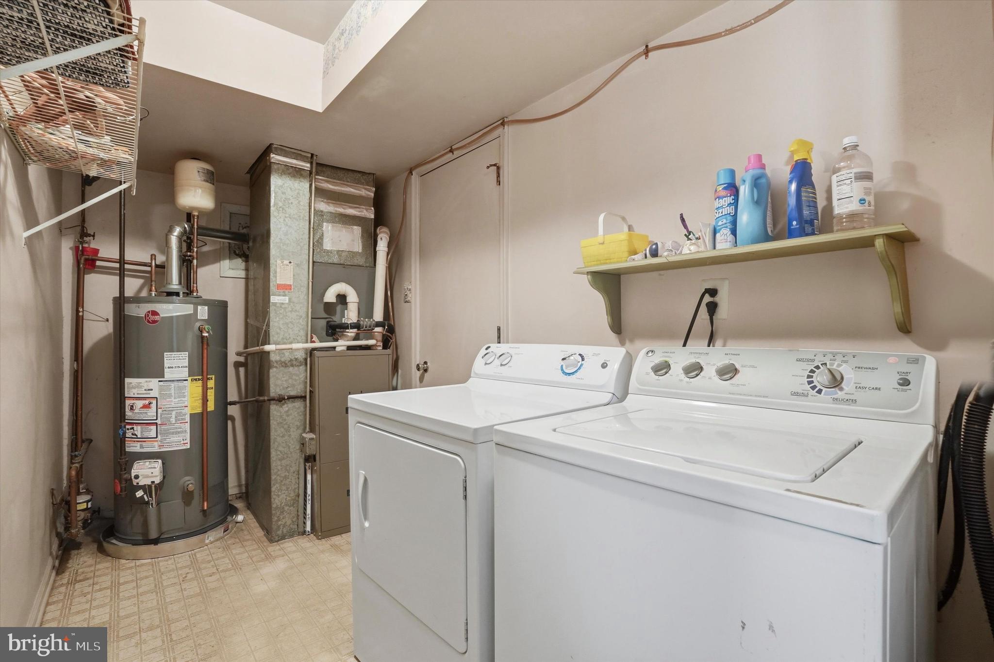 CROSS ROADS - Residential