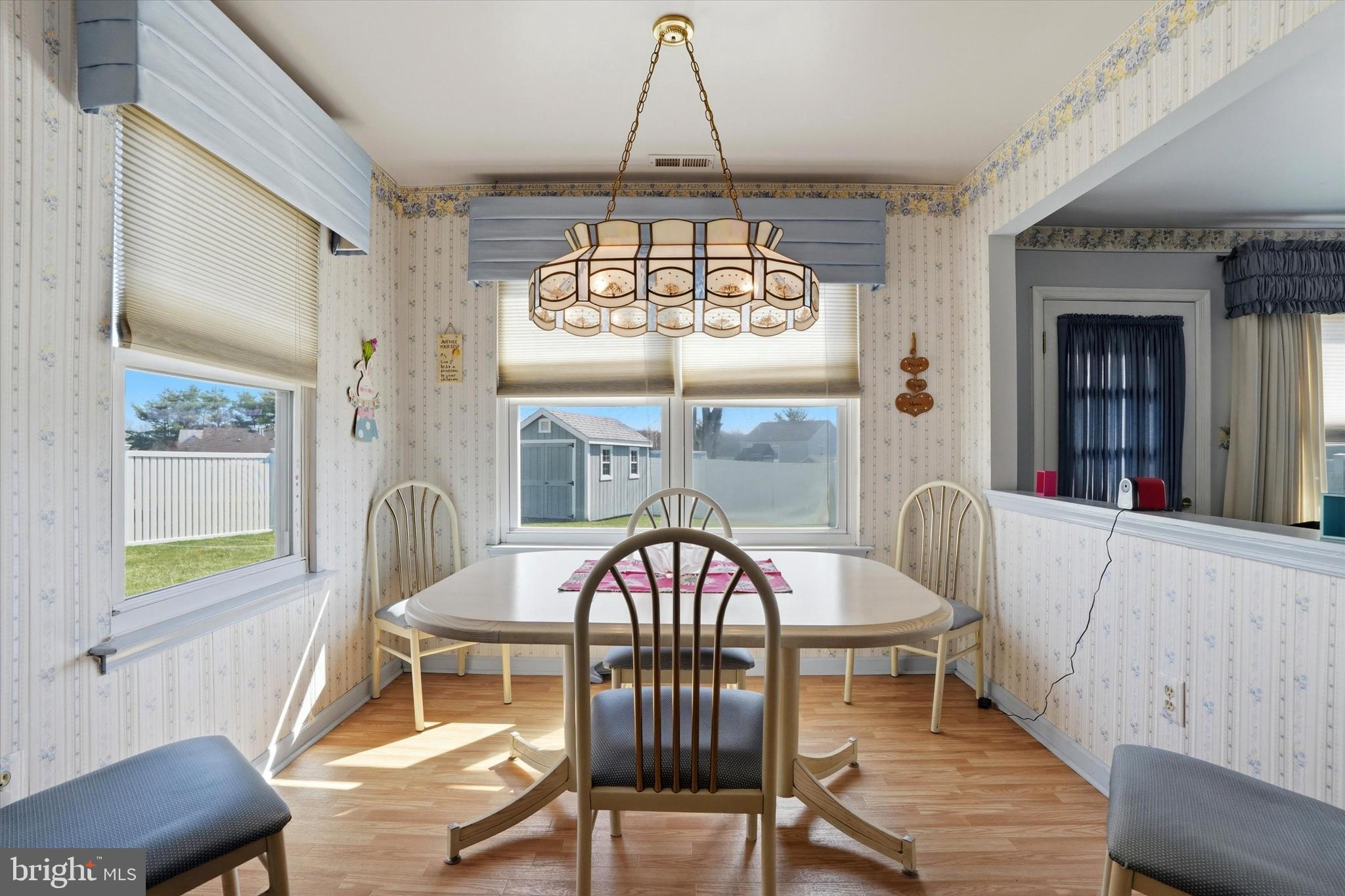 CROSS ROADS - Residential