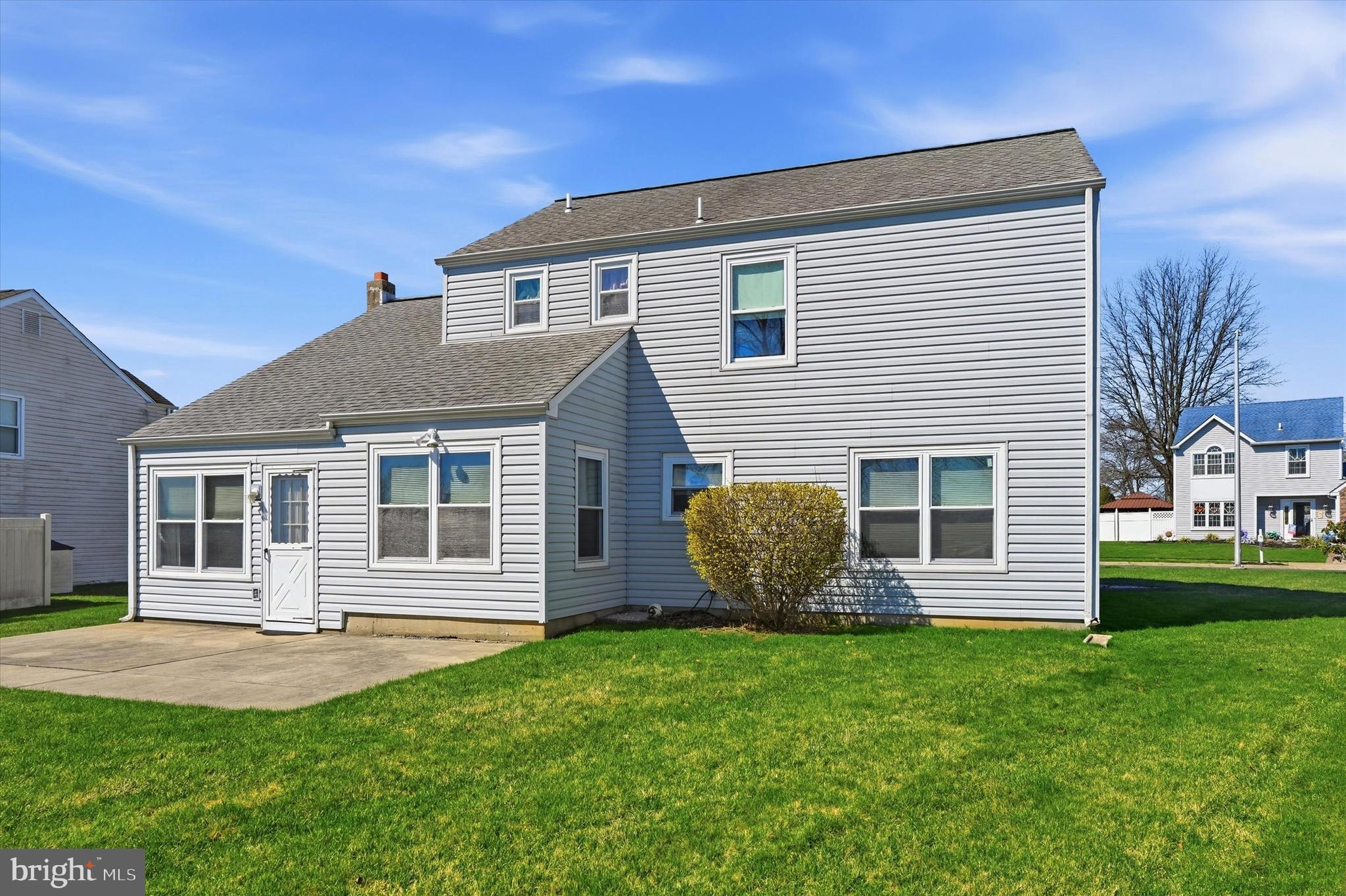 CROSS ROADS - Residential