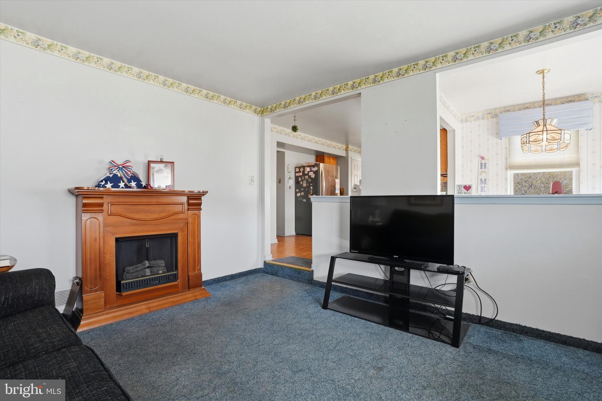 CROSS ROADS - Residential