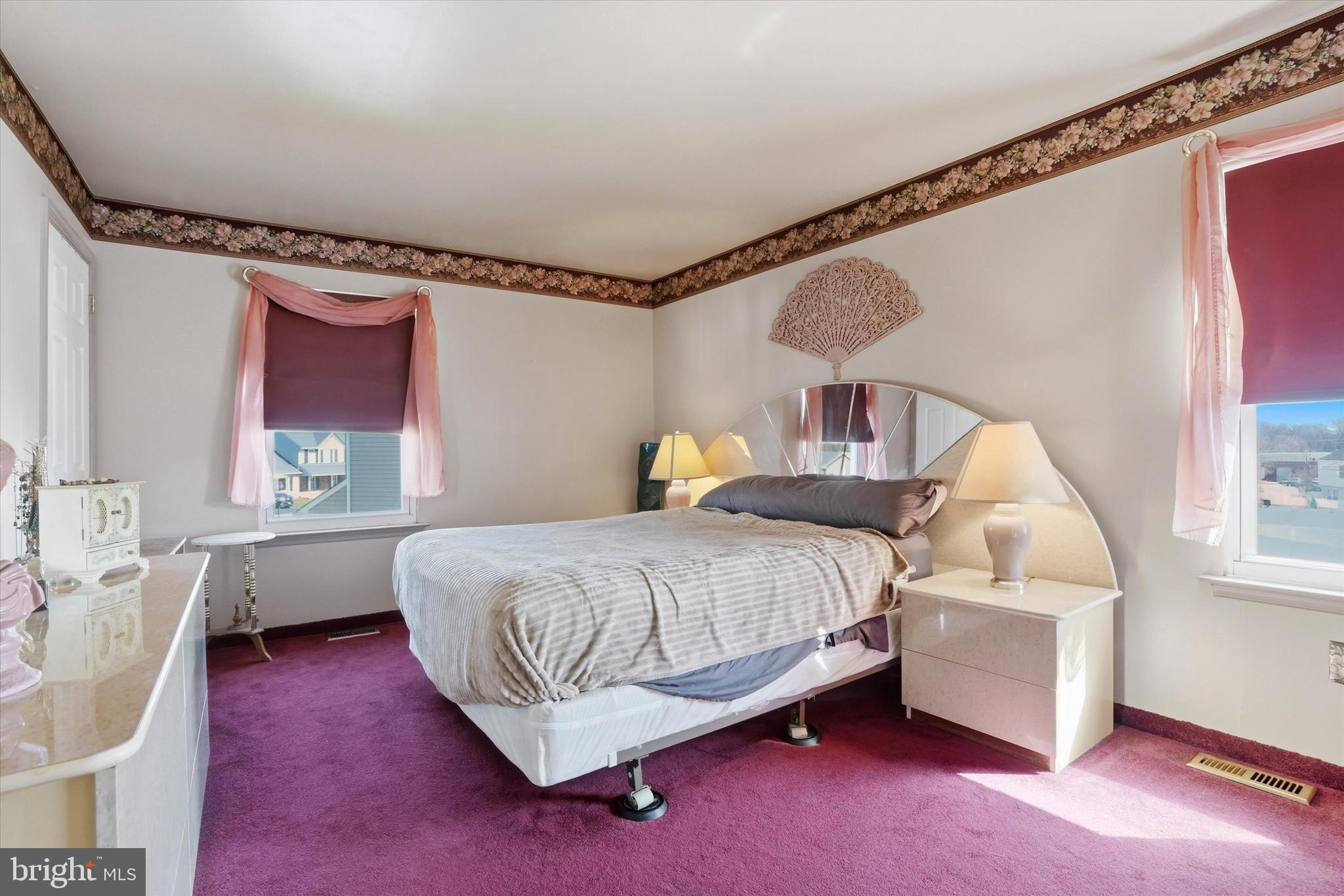 CROSS ROADS - Residential