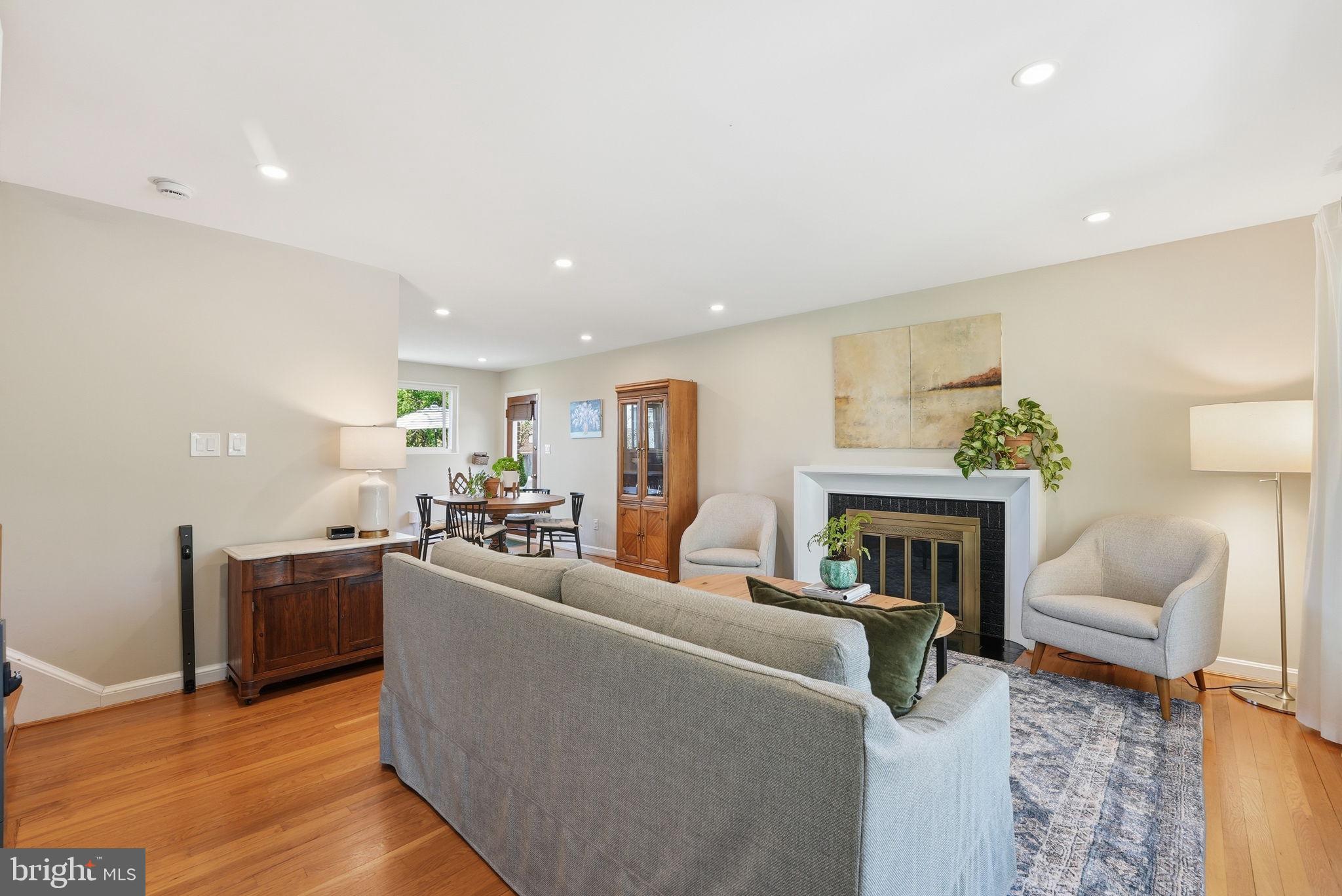 KENSINGTON - Residential