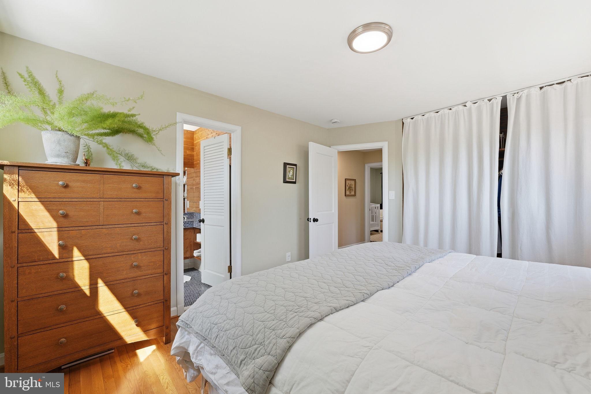 KENSINGTON - Residential