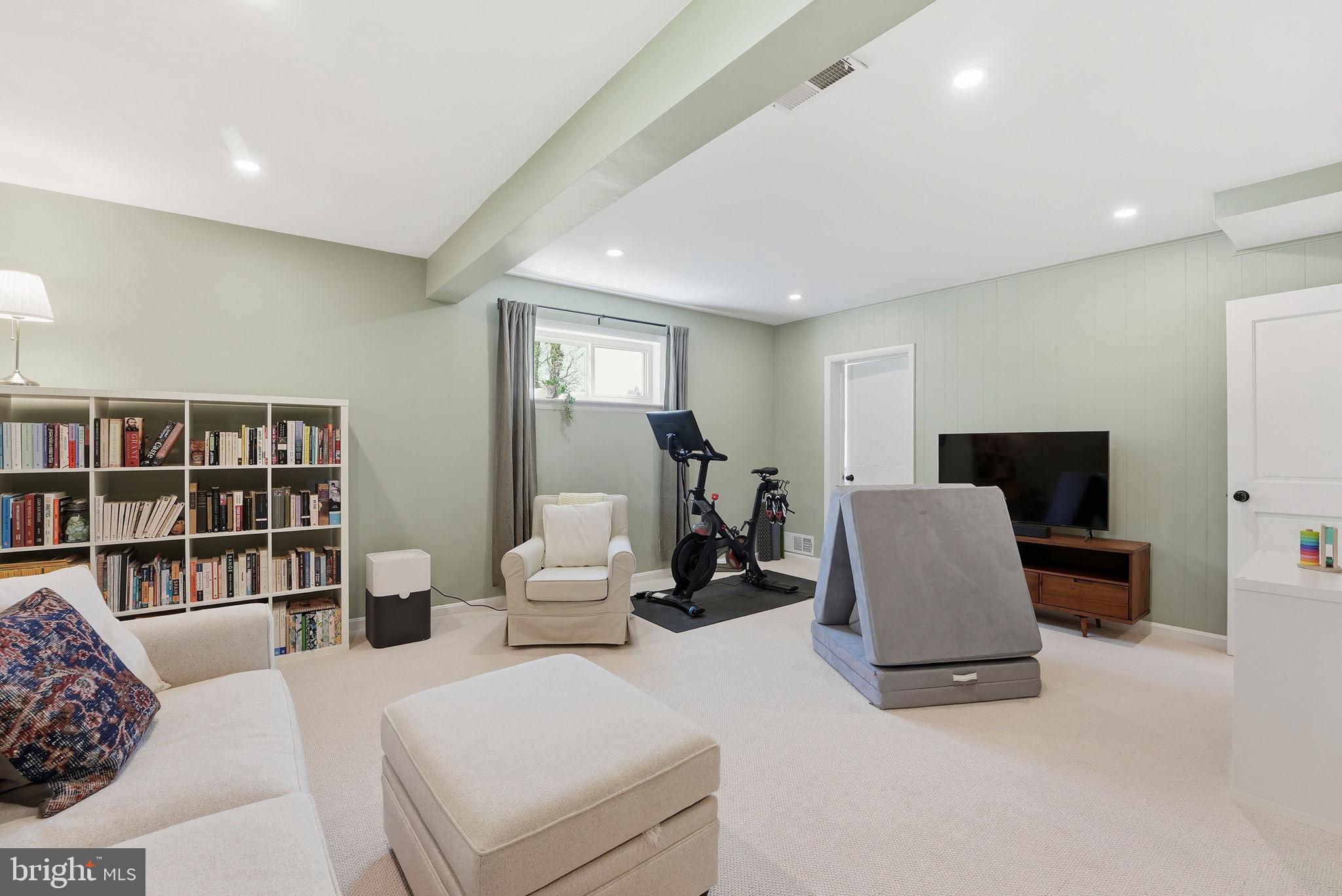 KENSINGTON - Residential