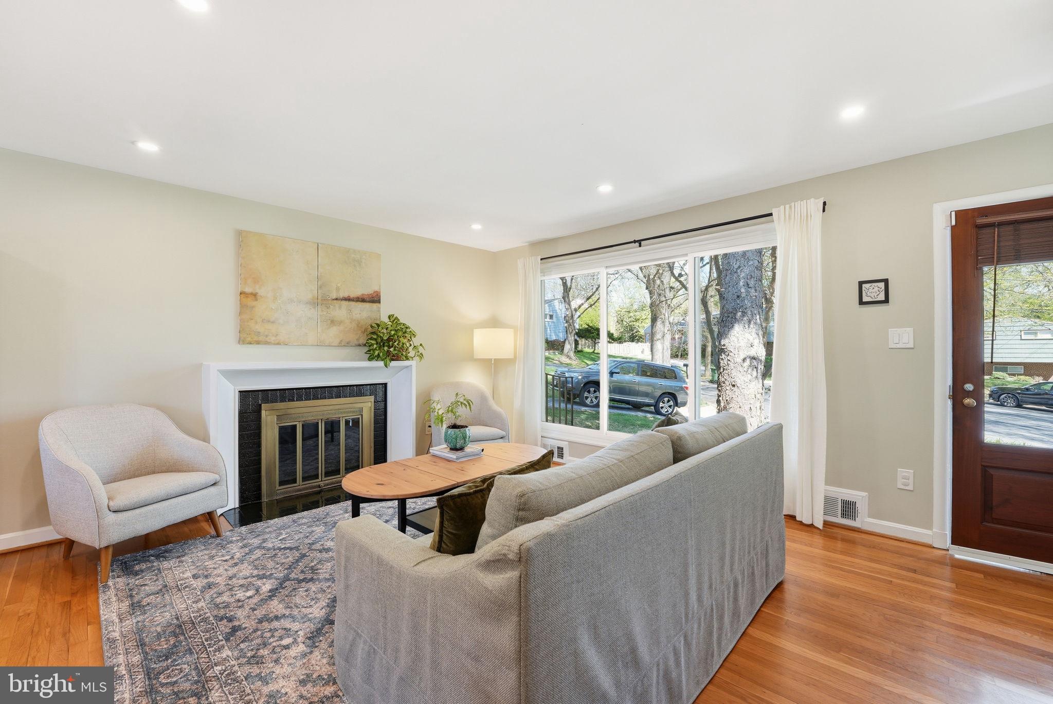 KENSINGTON - Residential