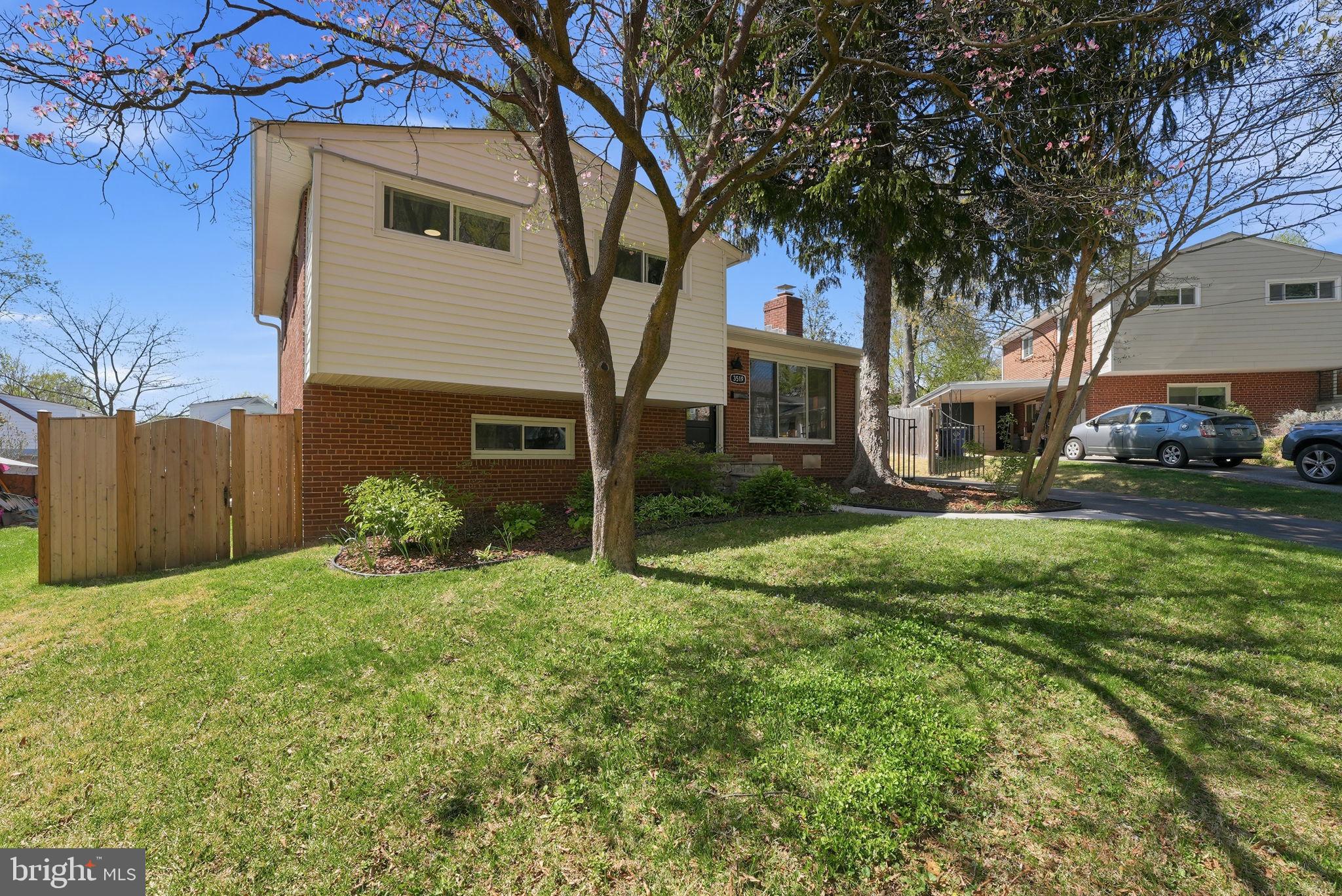 KENSINGTON - Residential