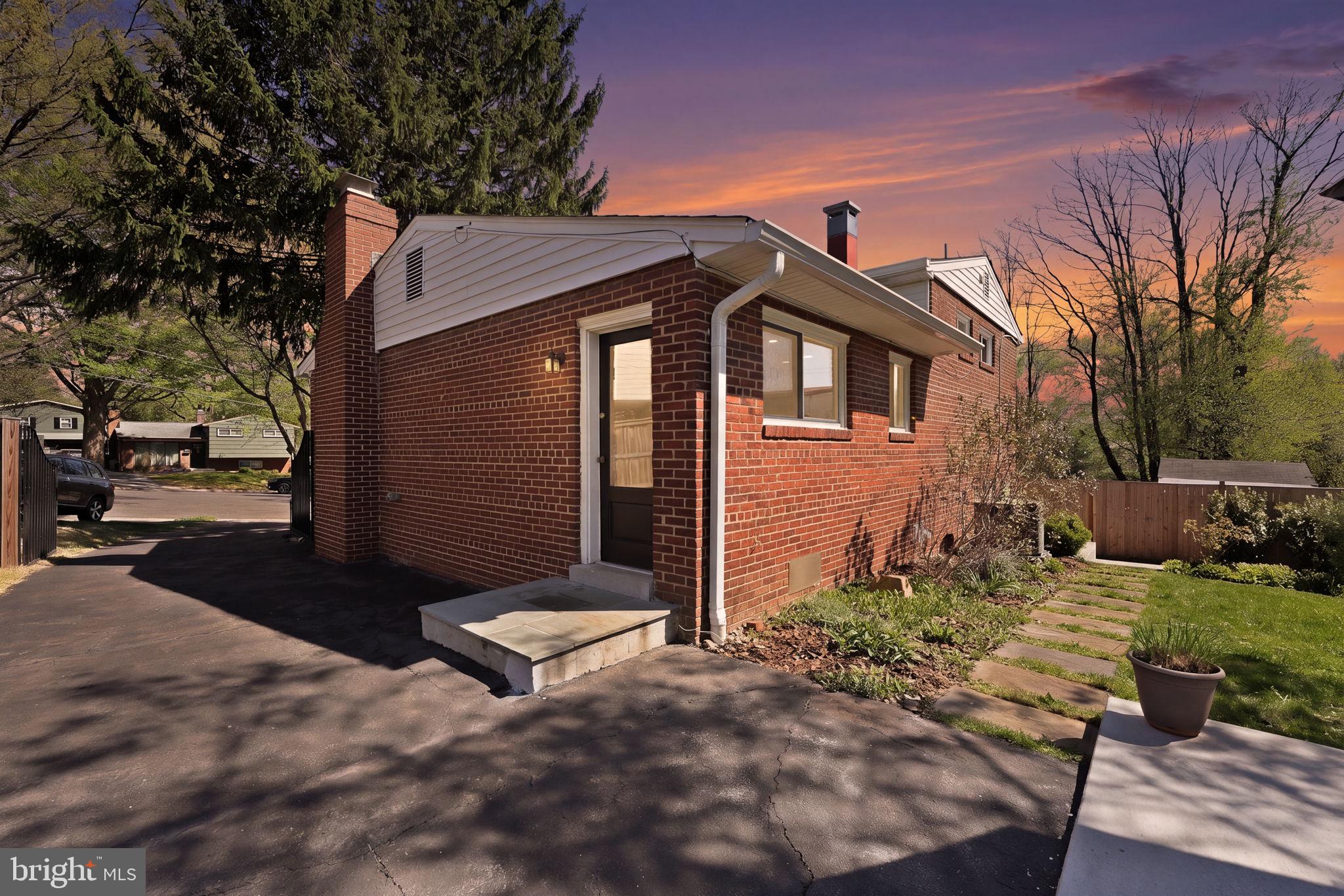 KENSINGTON - Residential