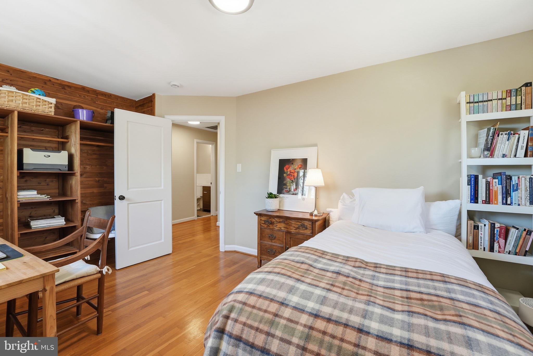 KENSINGTON - Residential