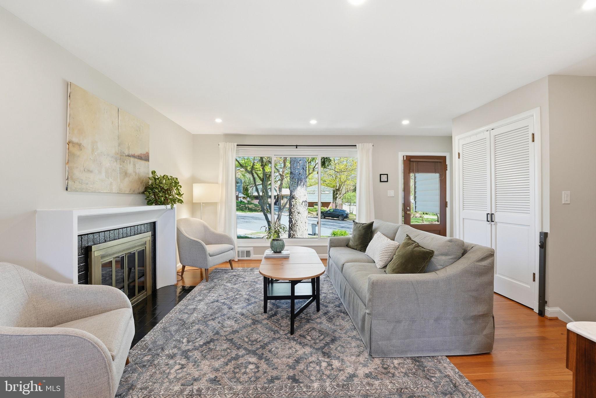 KENSINGTON - Residential