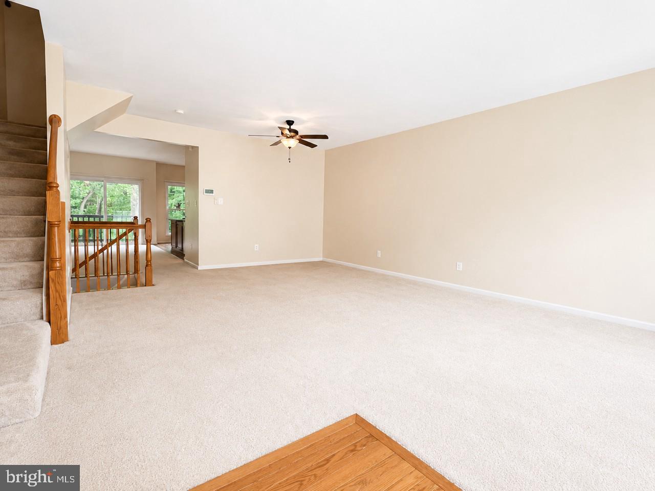 987 LONGVIEW LANE