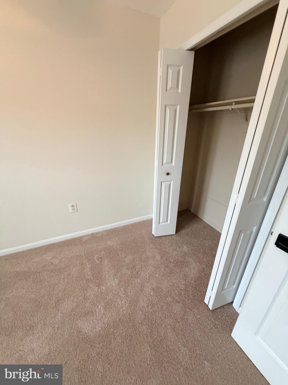 WOODSTONE - Residential Lease