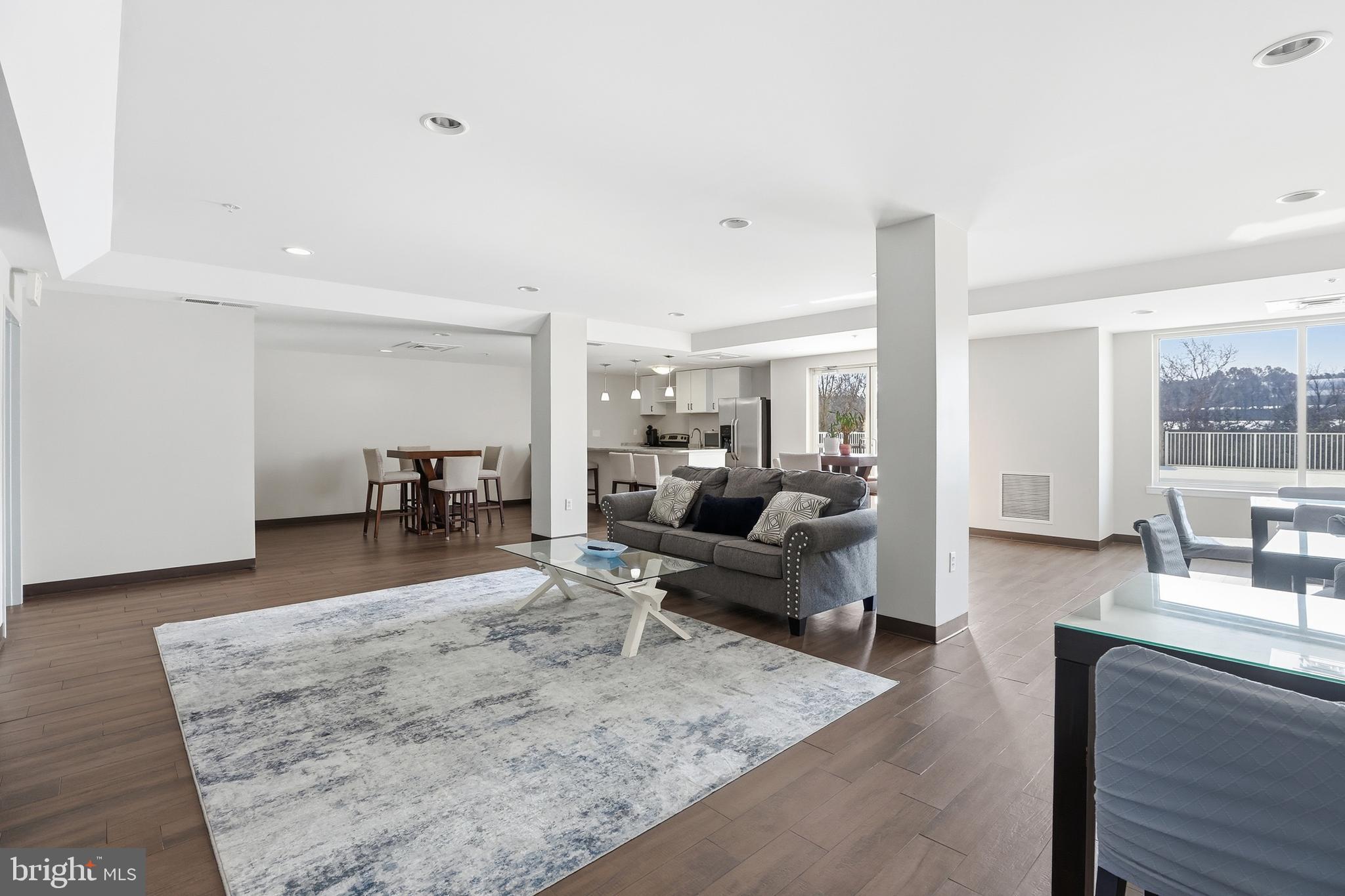 ISABELLA AT MONTICELLO MEWS - Residential