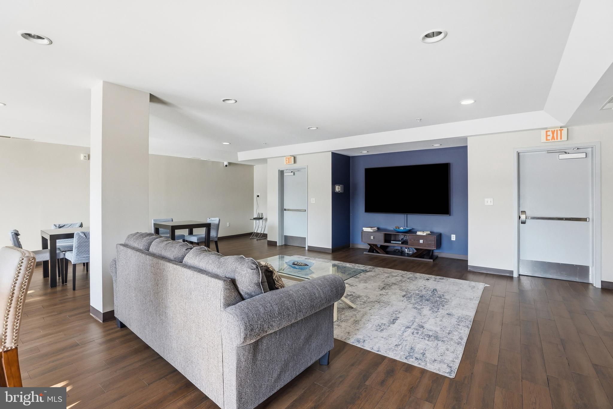 ISABELLA AT MONTICELLO MEWS - Residential