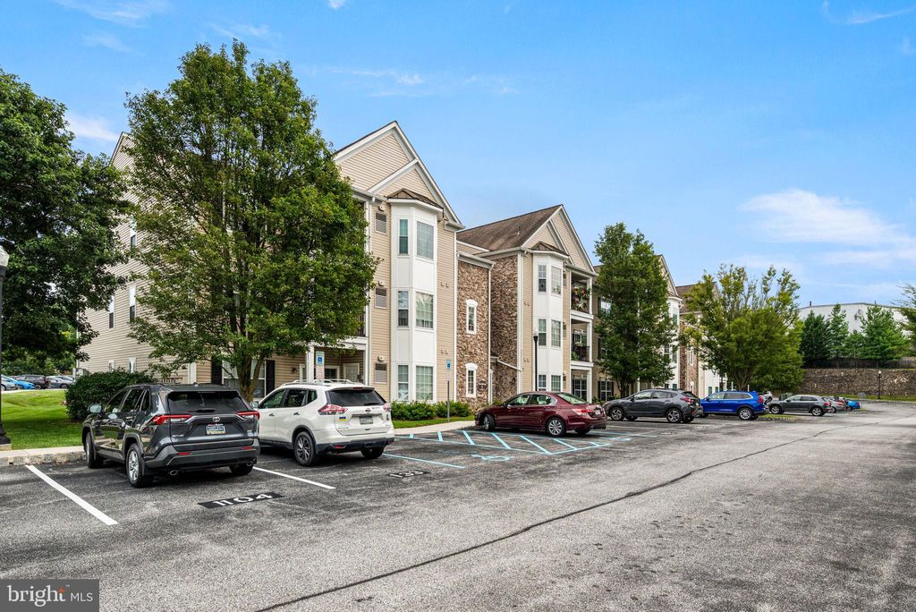 Photo of 113 E Creekside Drive #3, BROOKHAVEN, PA 19015 (MLS # PADE2098188)