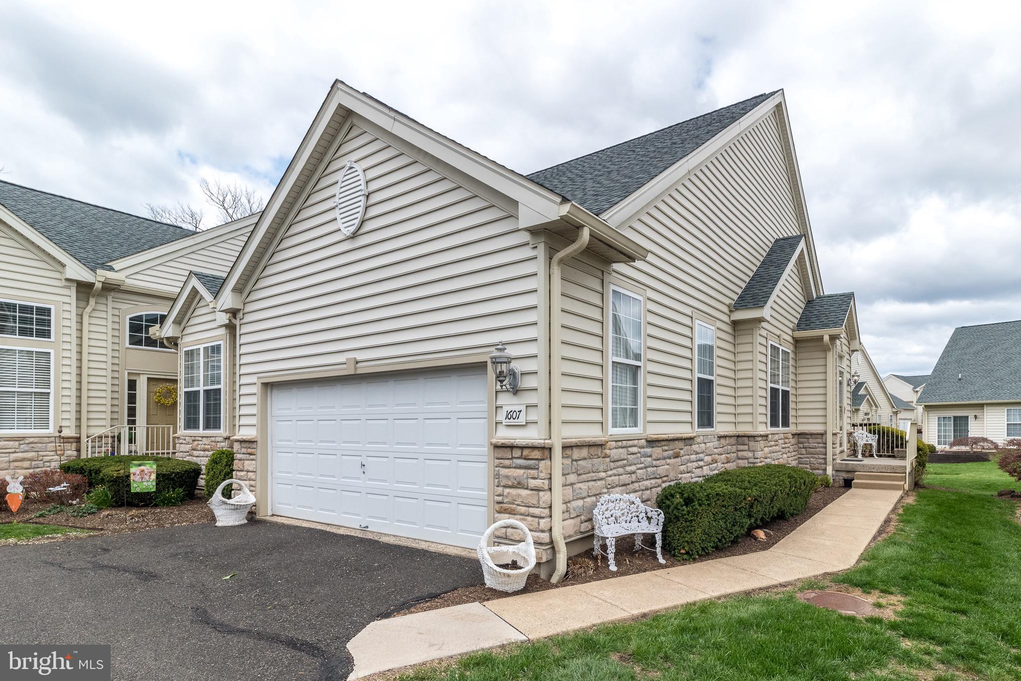 LAMPLIGHTER VILLAGE - Residential