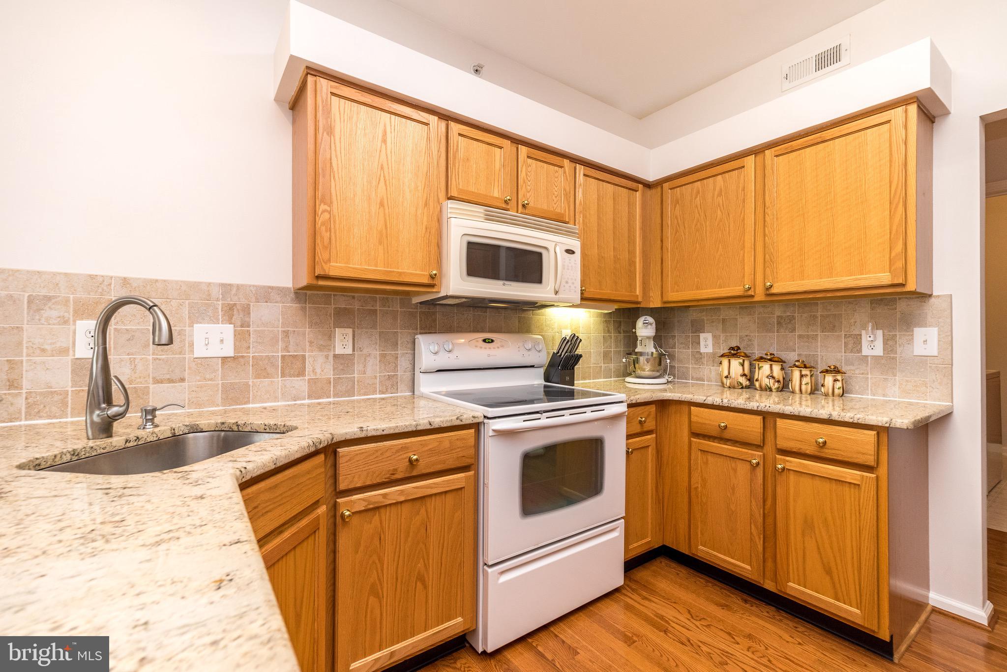 LAMPLIGHTER VILLAGE - Residential