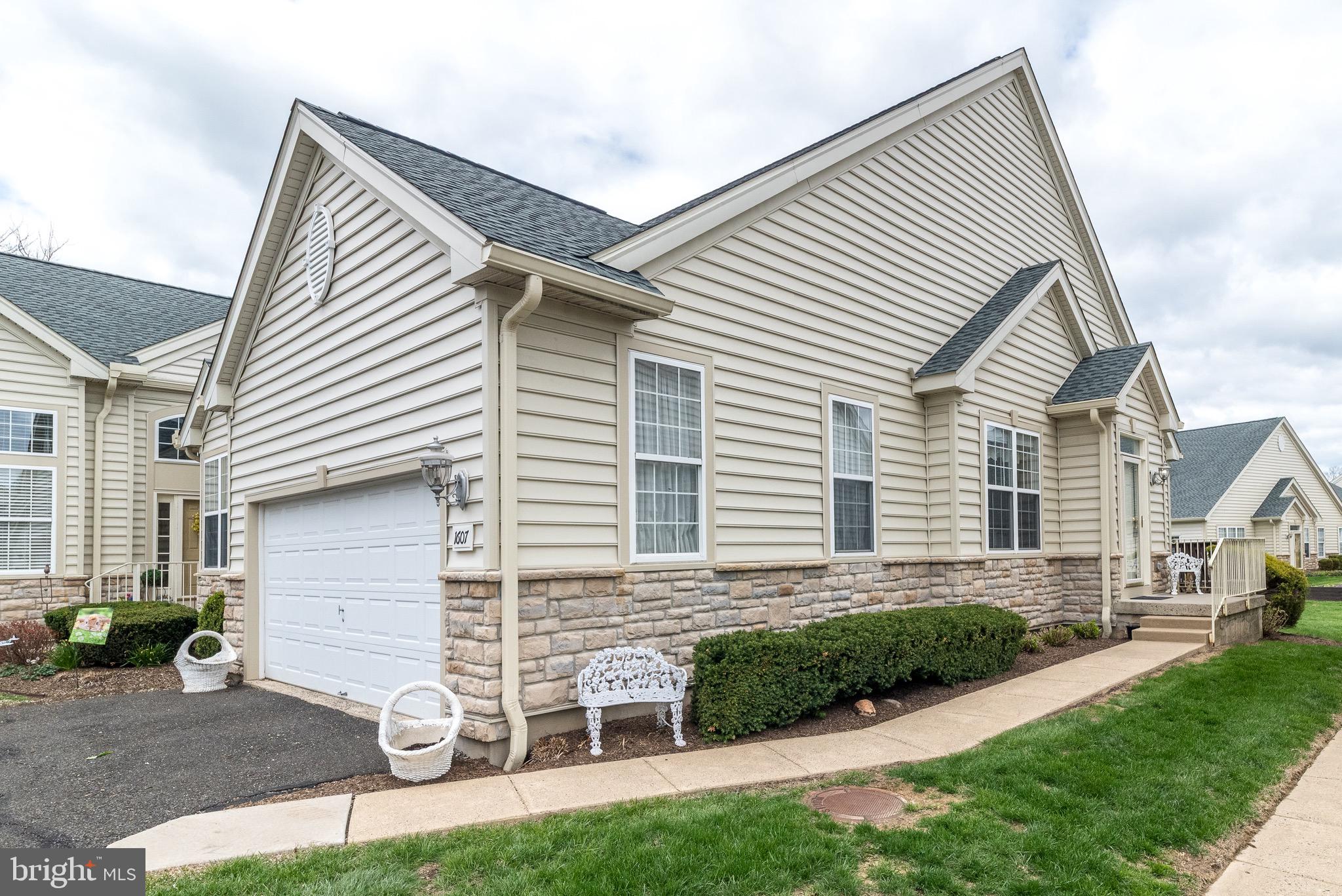 LAMPLIGHTER VILLAGE - Residential