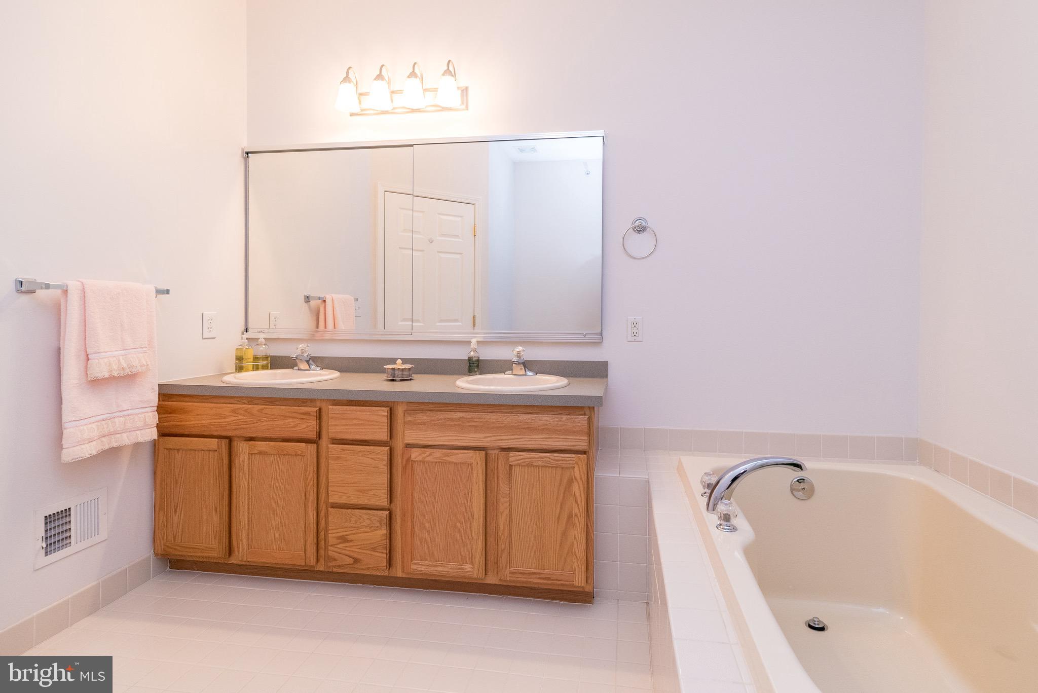 LAMPLIGHTER VILLAGE - Residential