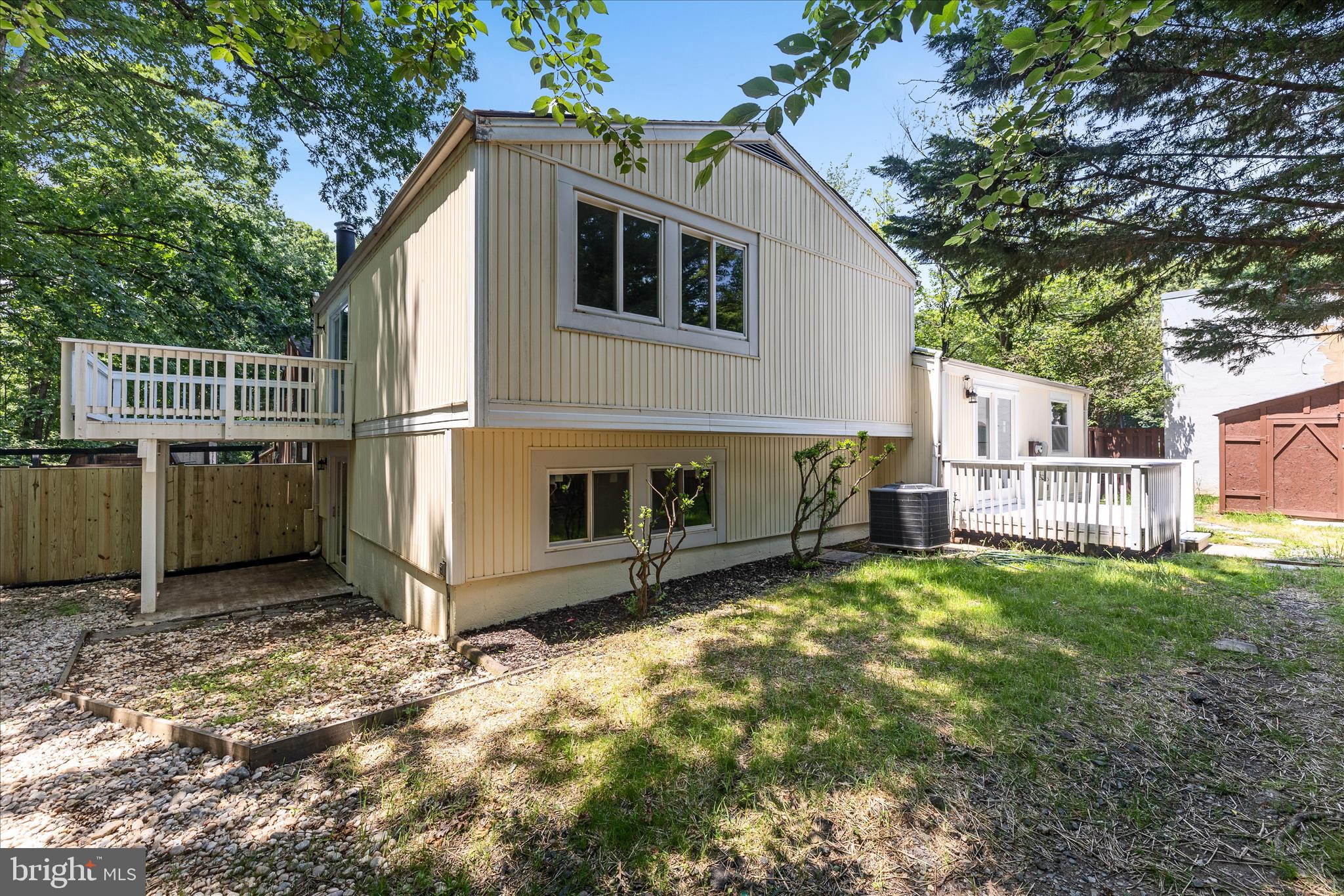 RESTON - Residential