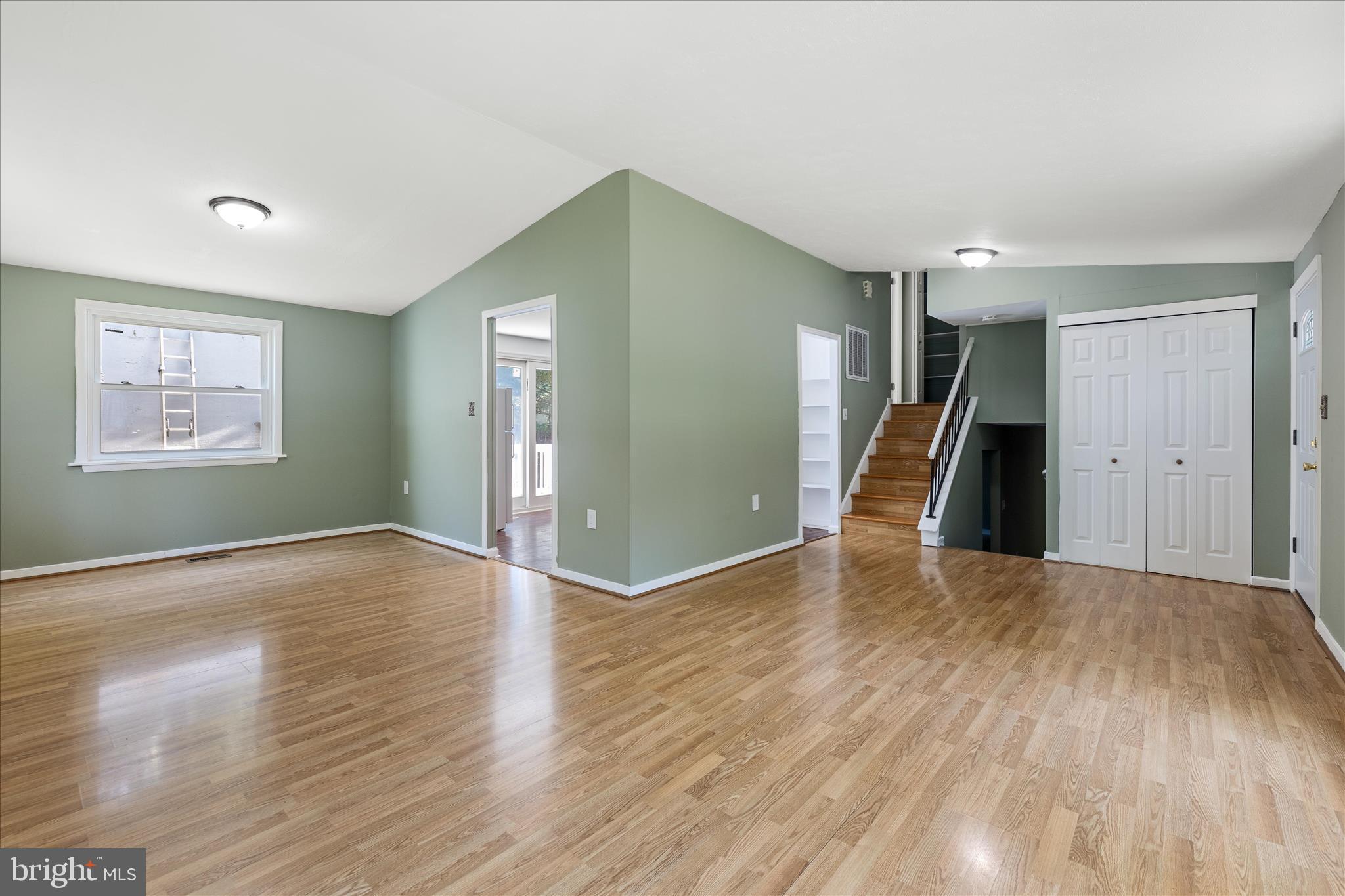 RESTON - Residential