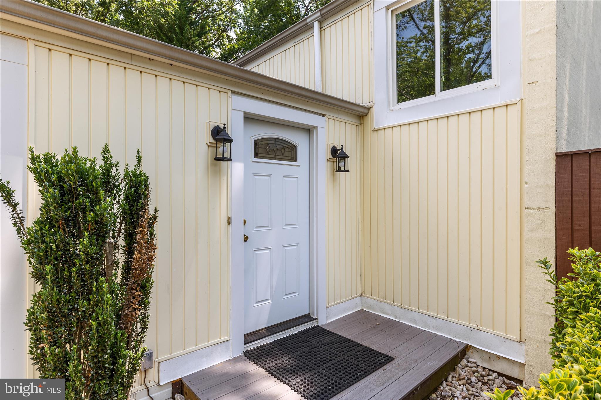 RESTON - Residential