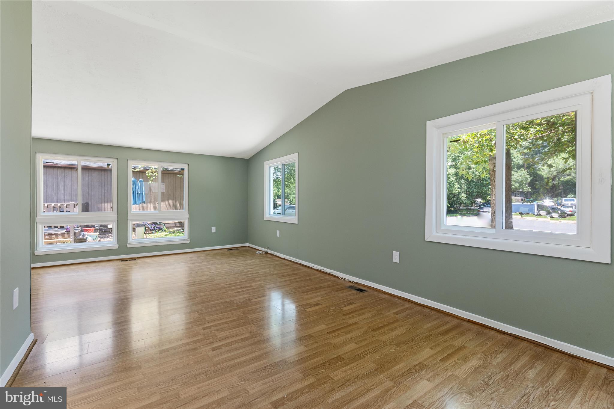 RESTON - Residential