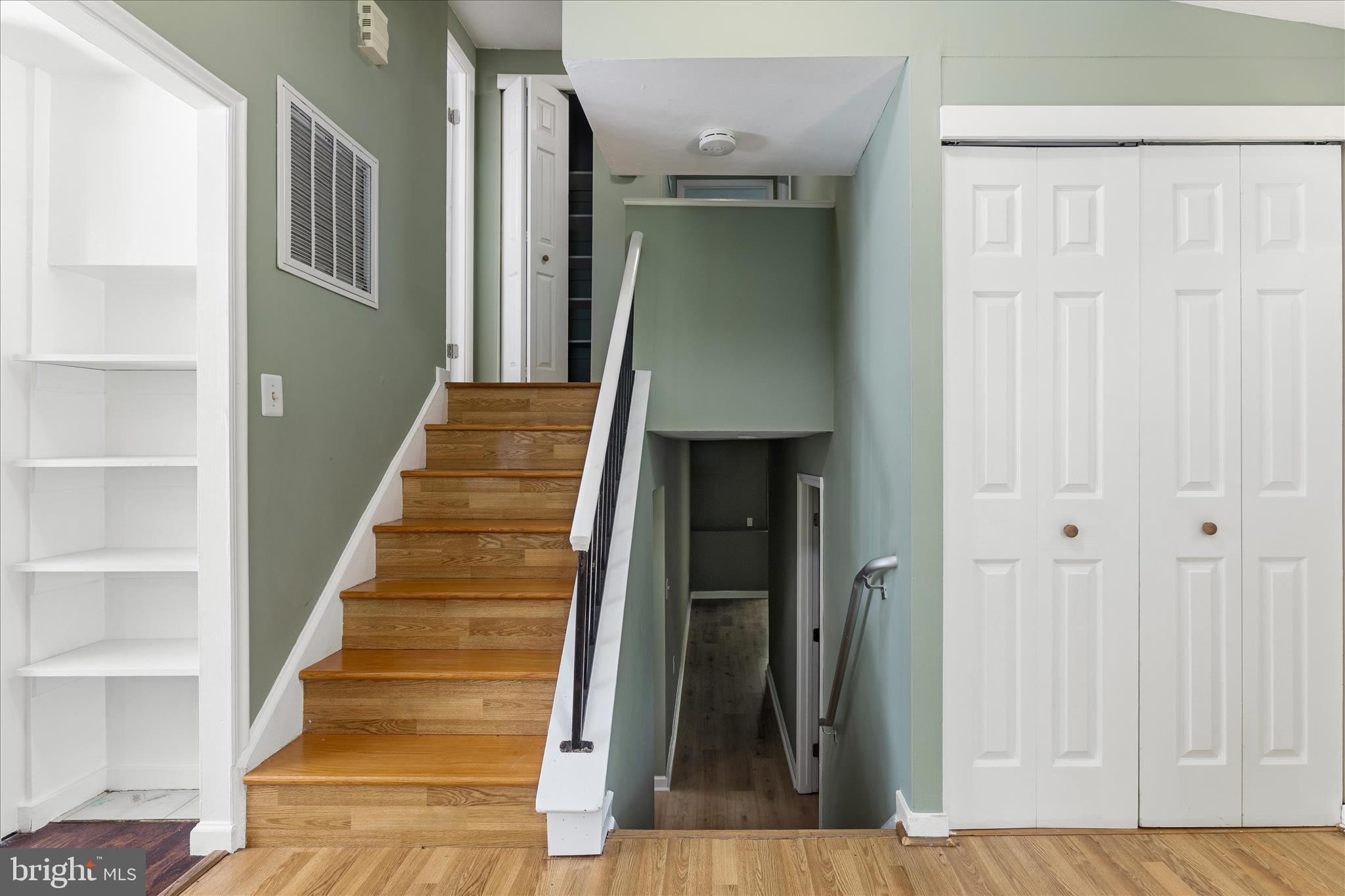 RESTON - Residential