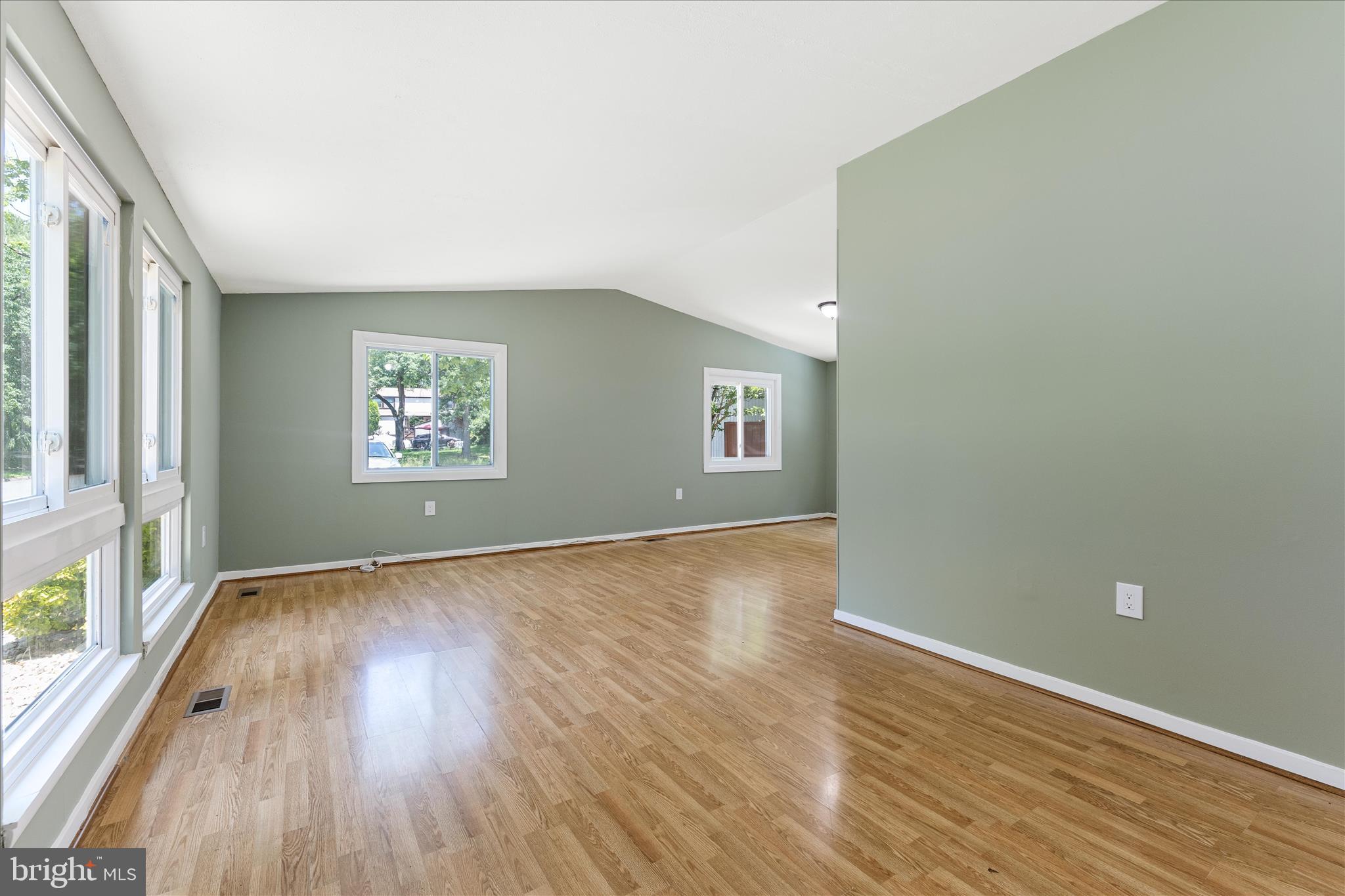 RESTON - Residential