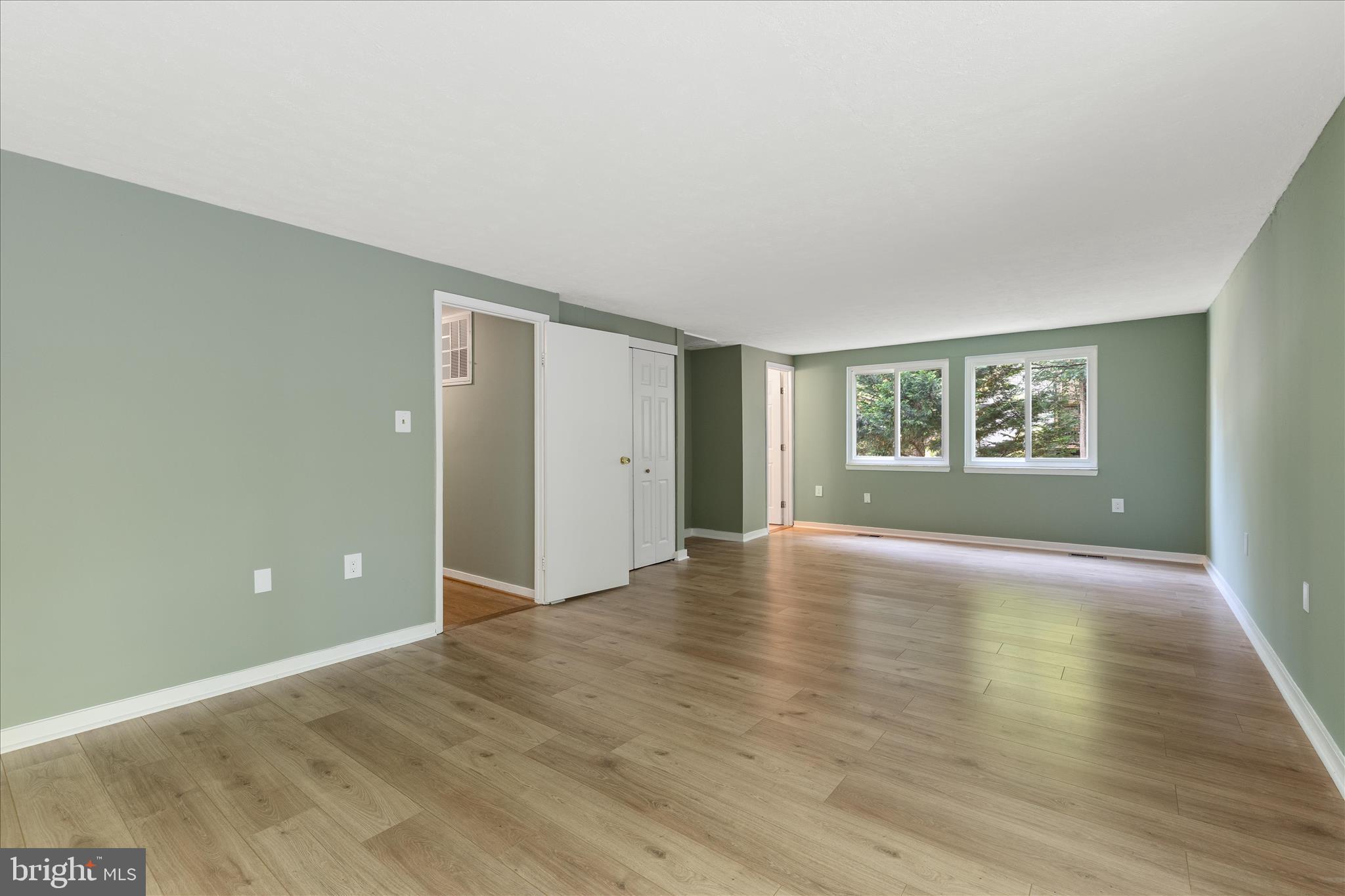 RESTON - Residential