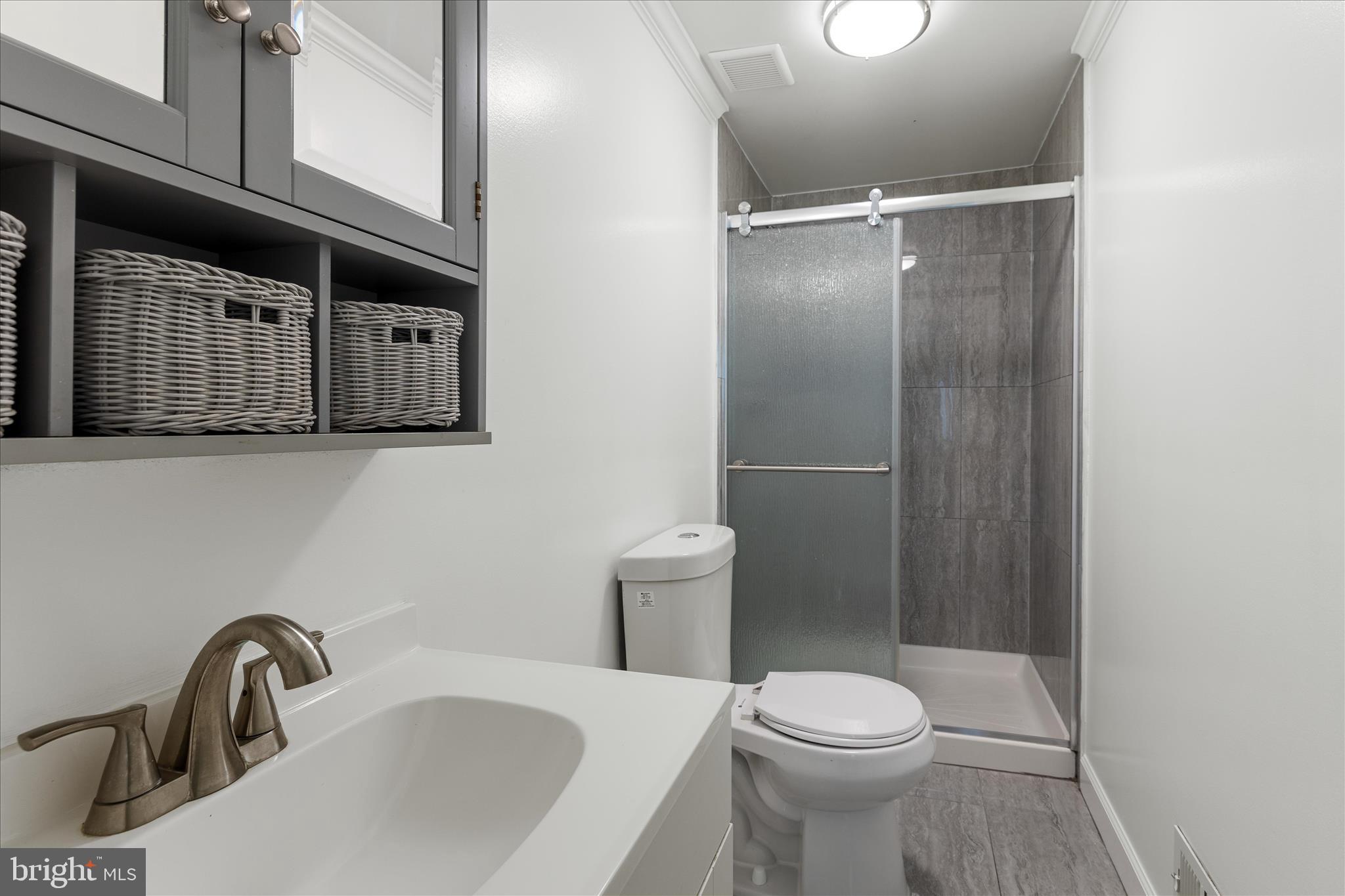 RESTON - Residential