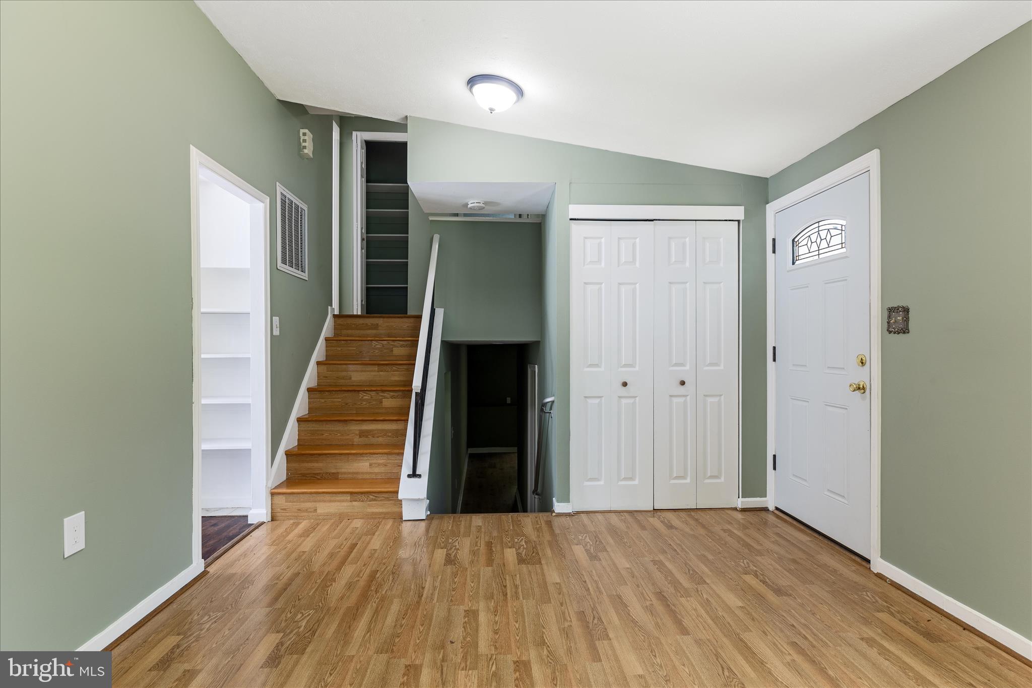 RESTON - Residential