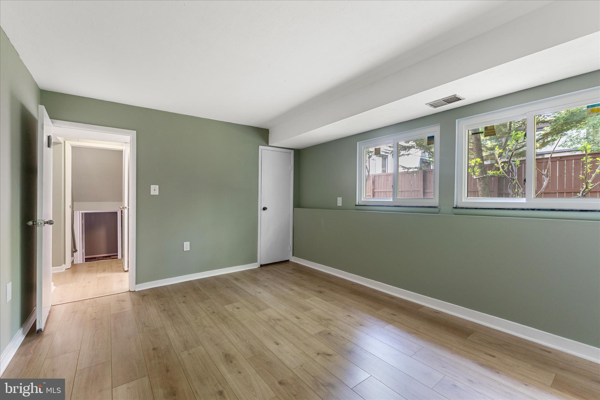 RESTON - Residential