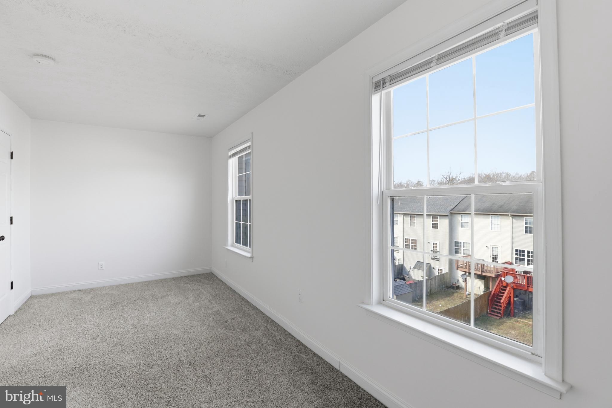 CHARLESTOWN COMMONS - Residential