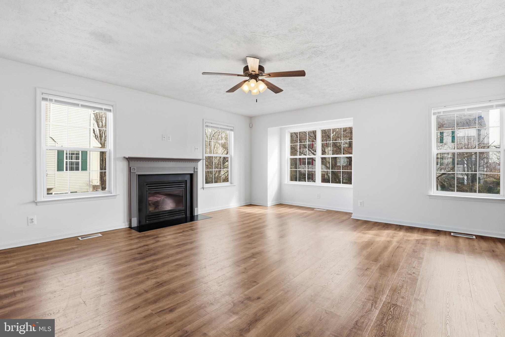 CHARLESTOWN COMMONS - Residential